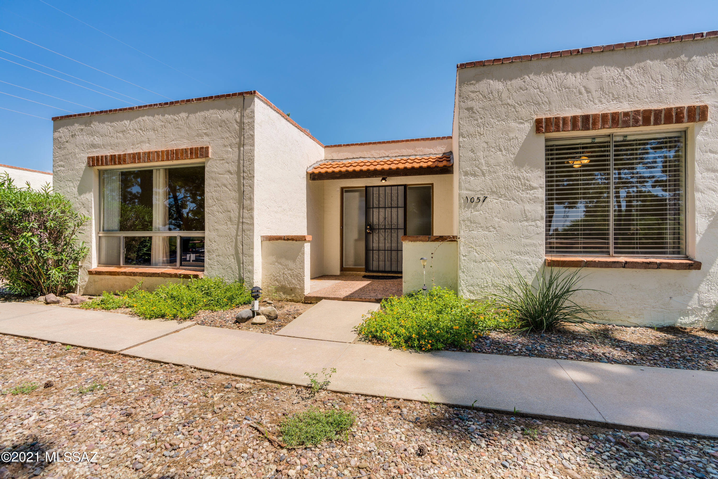 Las Solanas Blk 1 (1-49) - Residential