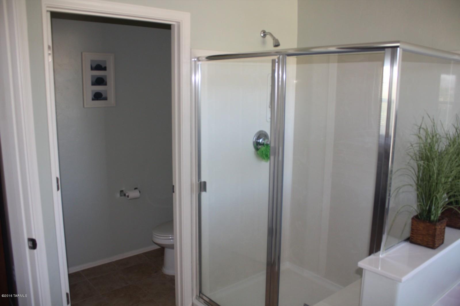 Rancho Del Lago (B37-38) - Residential Lease
