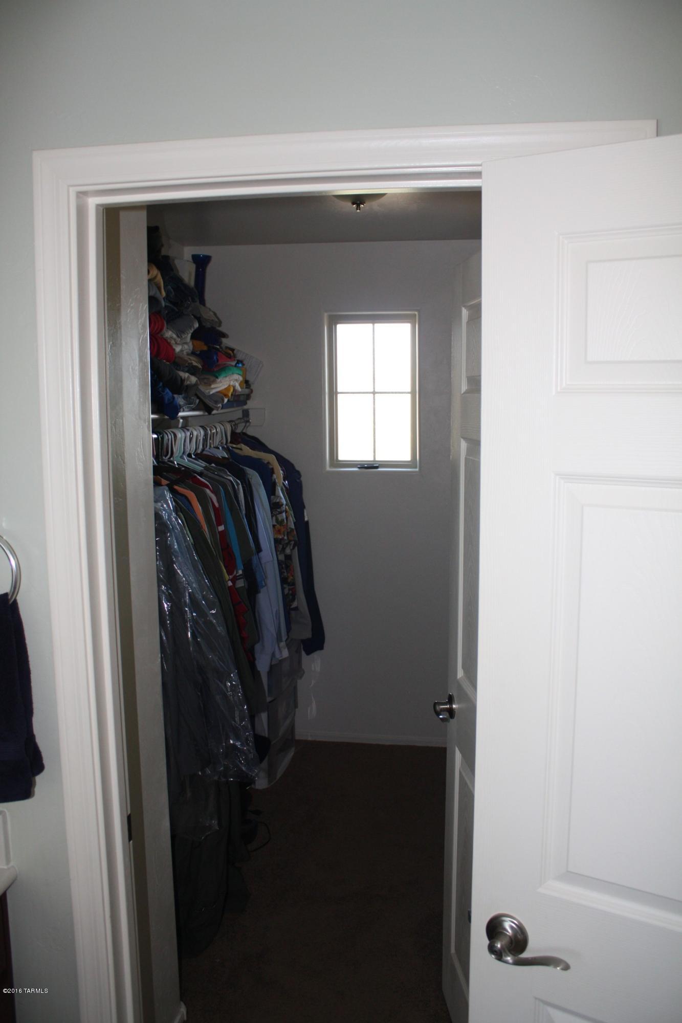 Rancho Del Lago (B37-38) - Residential Lease