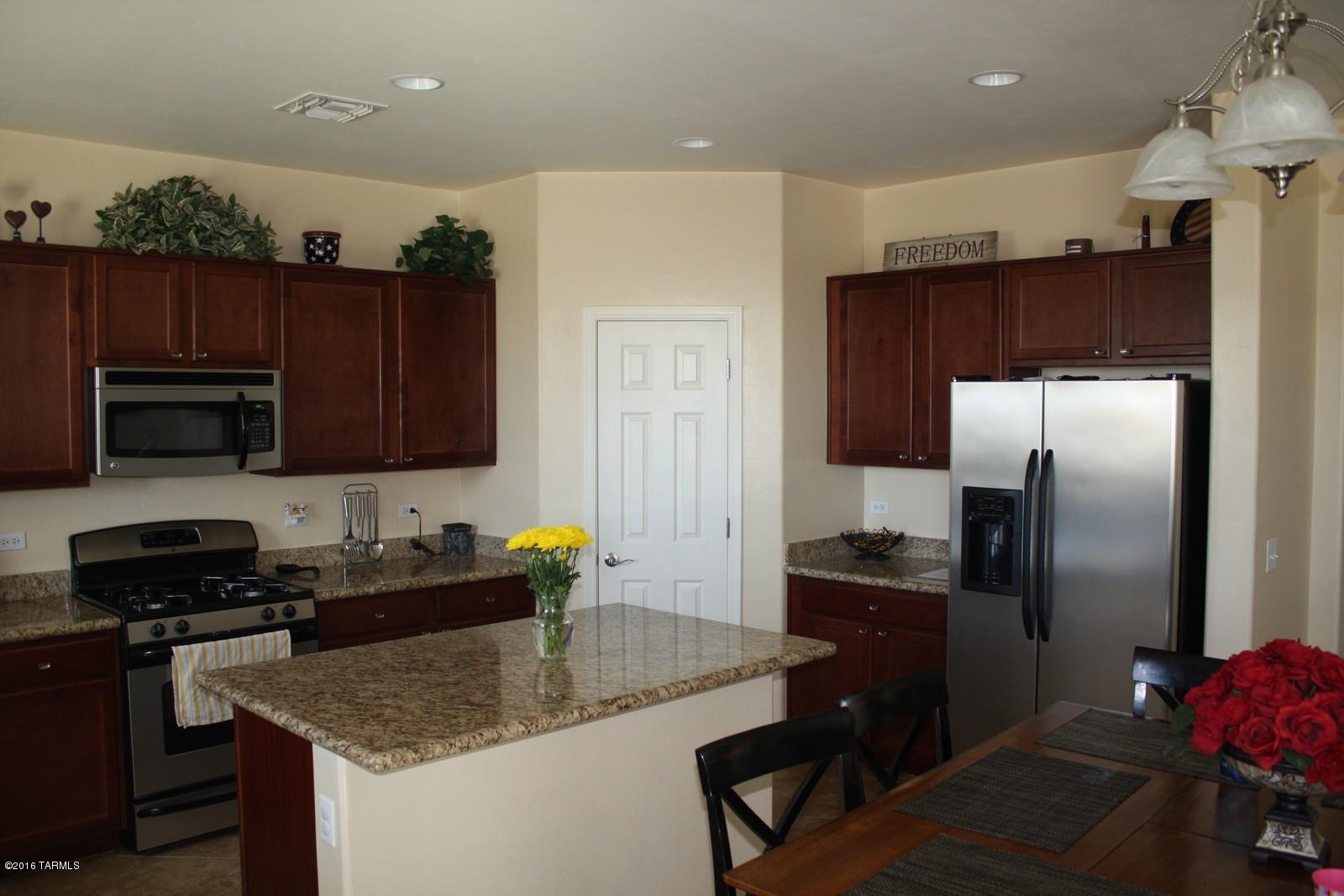 Rancho Del Lago (B37-38) - Residential Lease