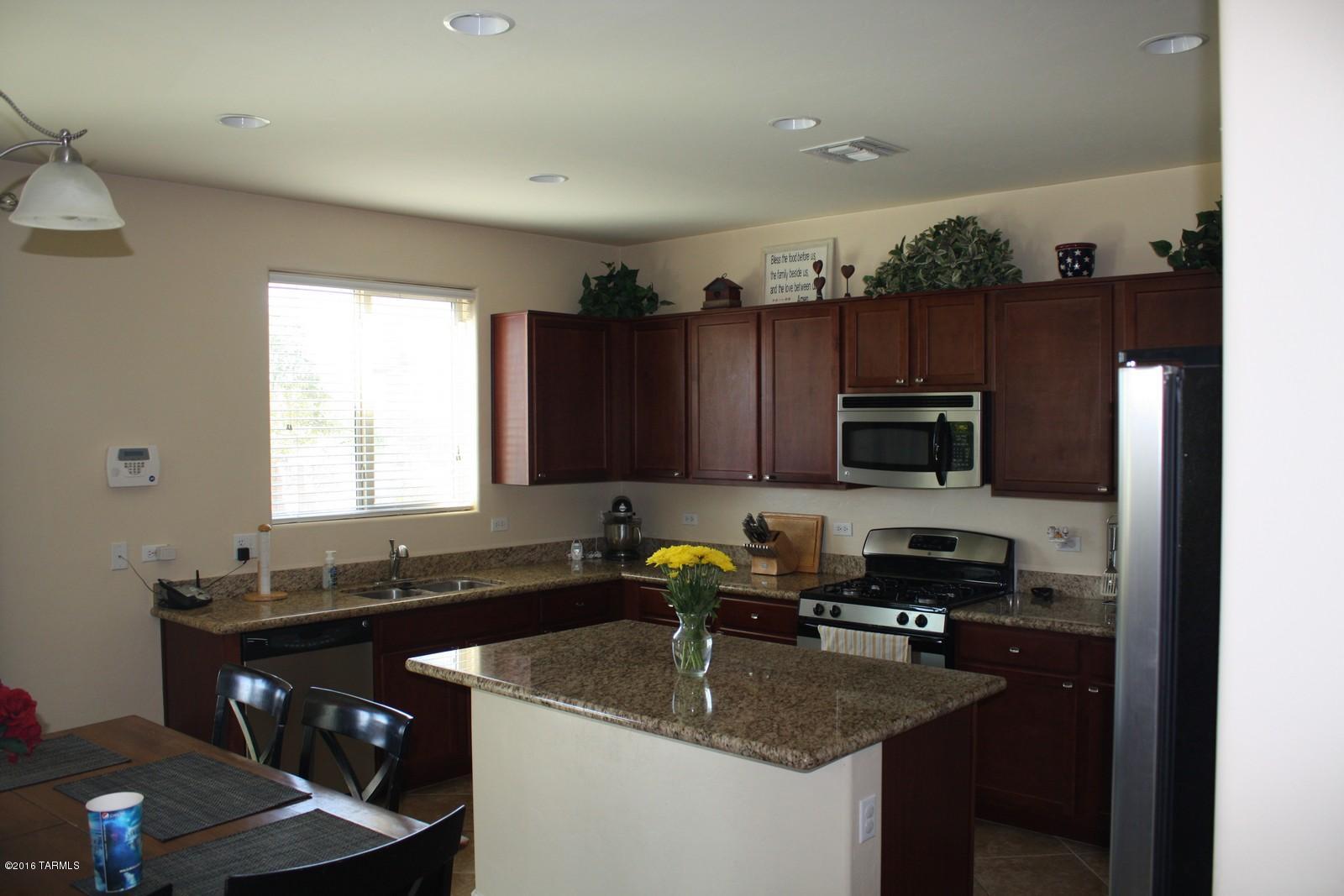 Rancho Del Lago (B37-38) - Residential Lease