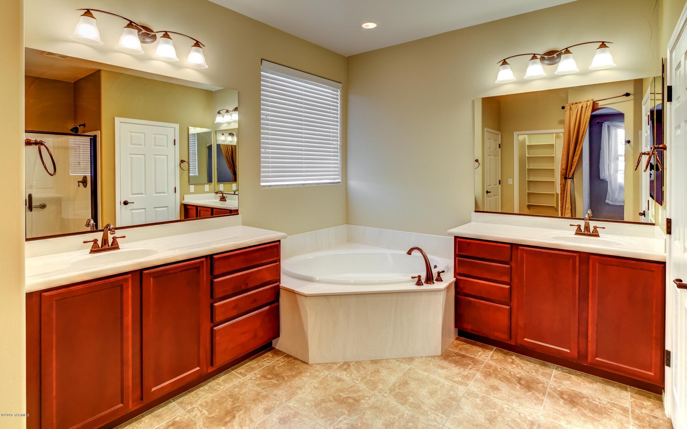 Four Seasons Phase 1 - Residential