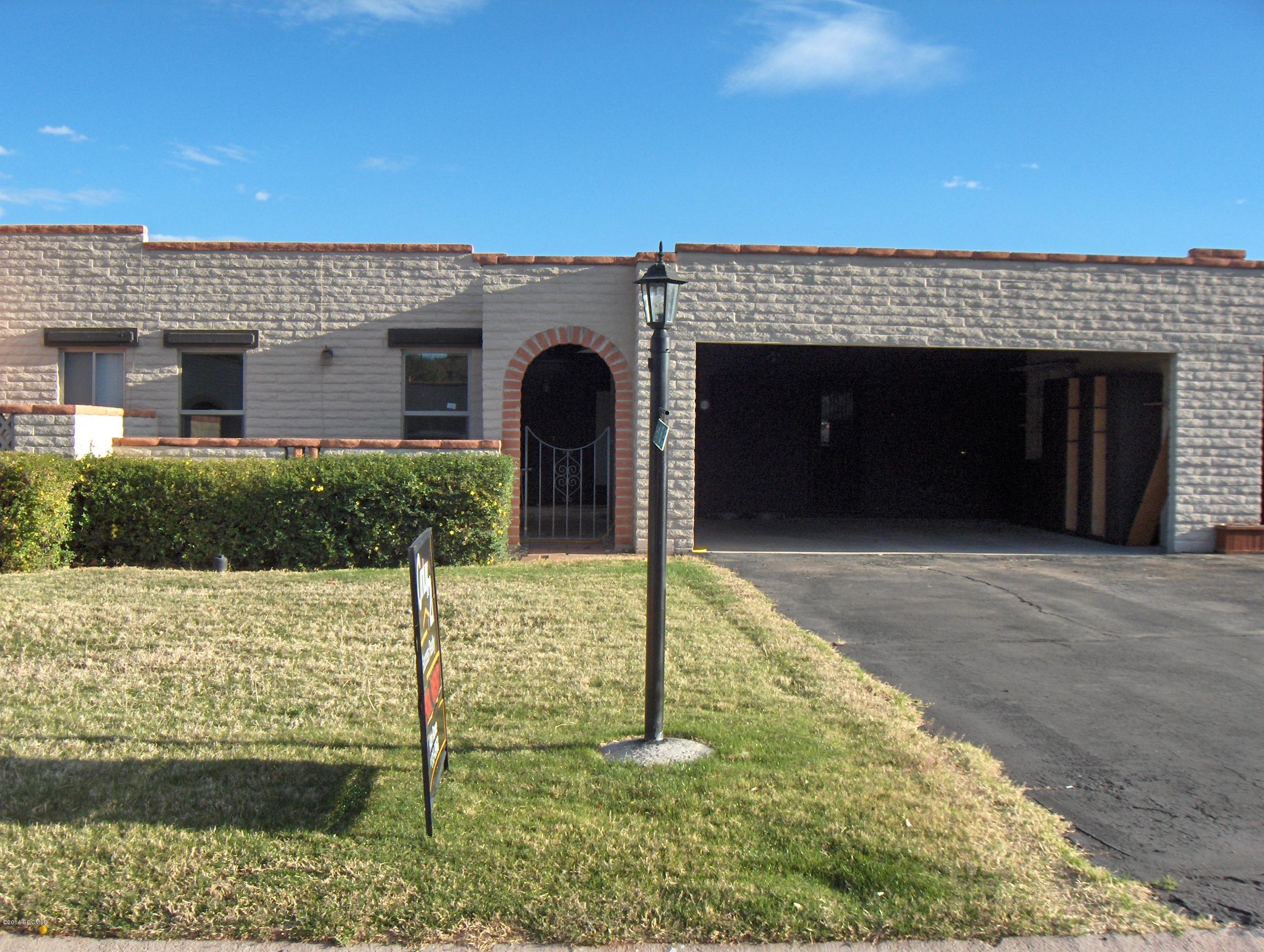 Spacious nice townhome 2 bedroom 2 baths for rent, fireplace, living dining area, plus breakfast nook. private patio. Association Pool.[] (THIS LISTING HAS BEEN SOLD, INSTEAD[] OF BEING LEASED FOR $78,000.00)