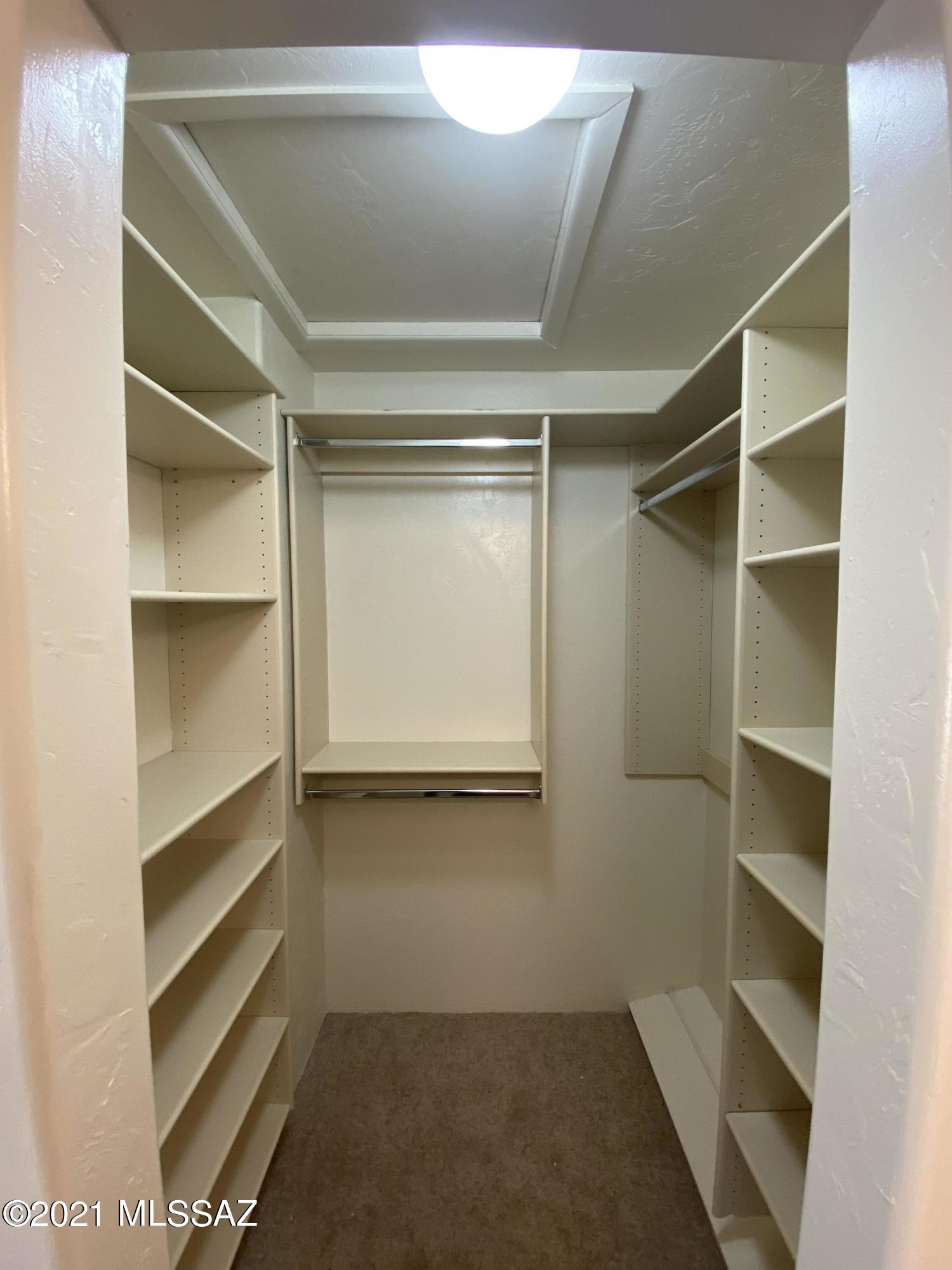 Mountain View Condos. (1-76) - Residential Lease