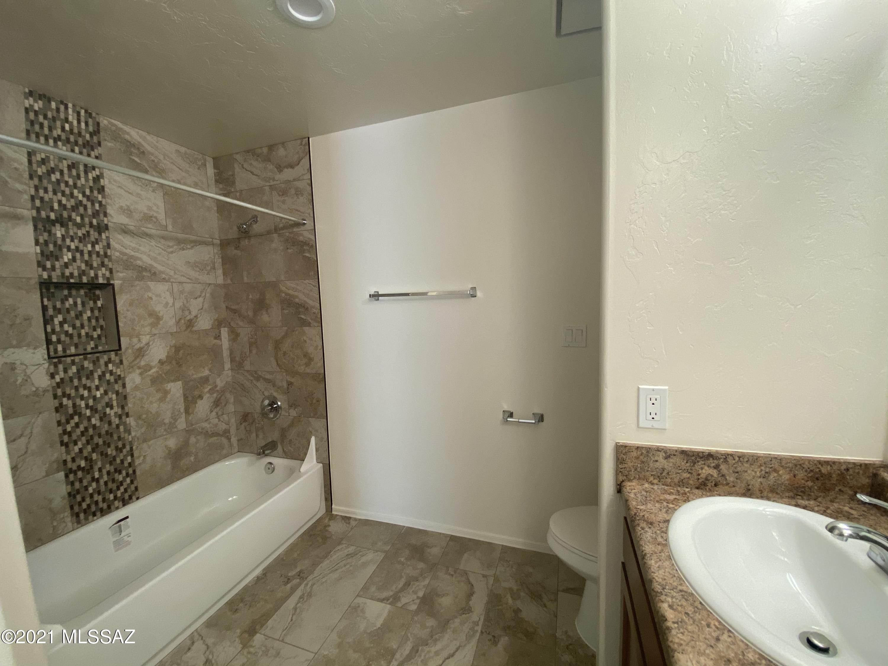 Mountain View Condos. (1-76) - Residential Lease