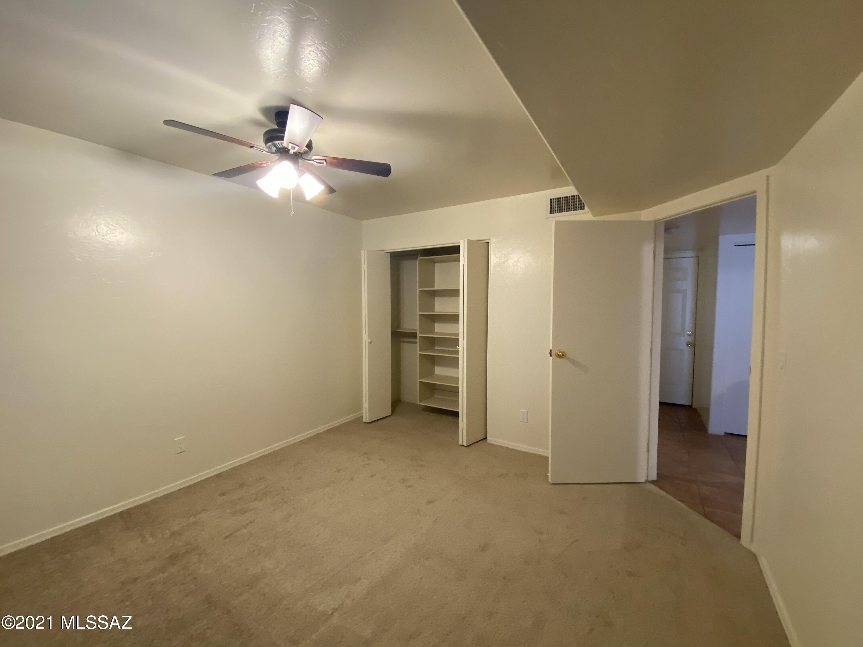 Mountain View Condos. (1-76) - Residential Lease