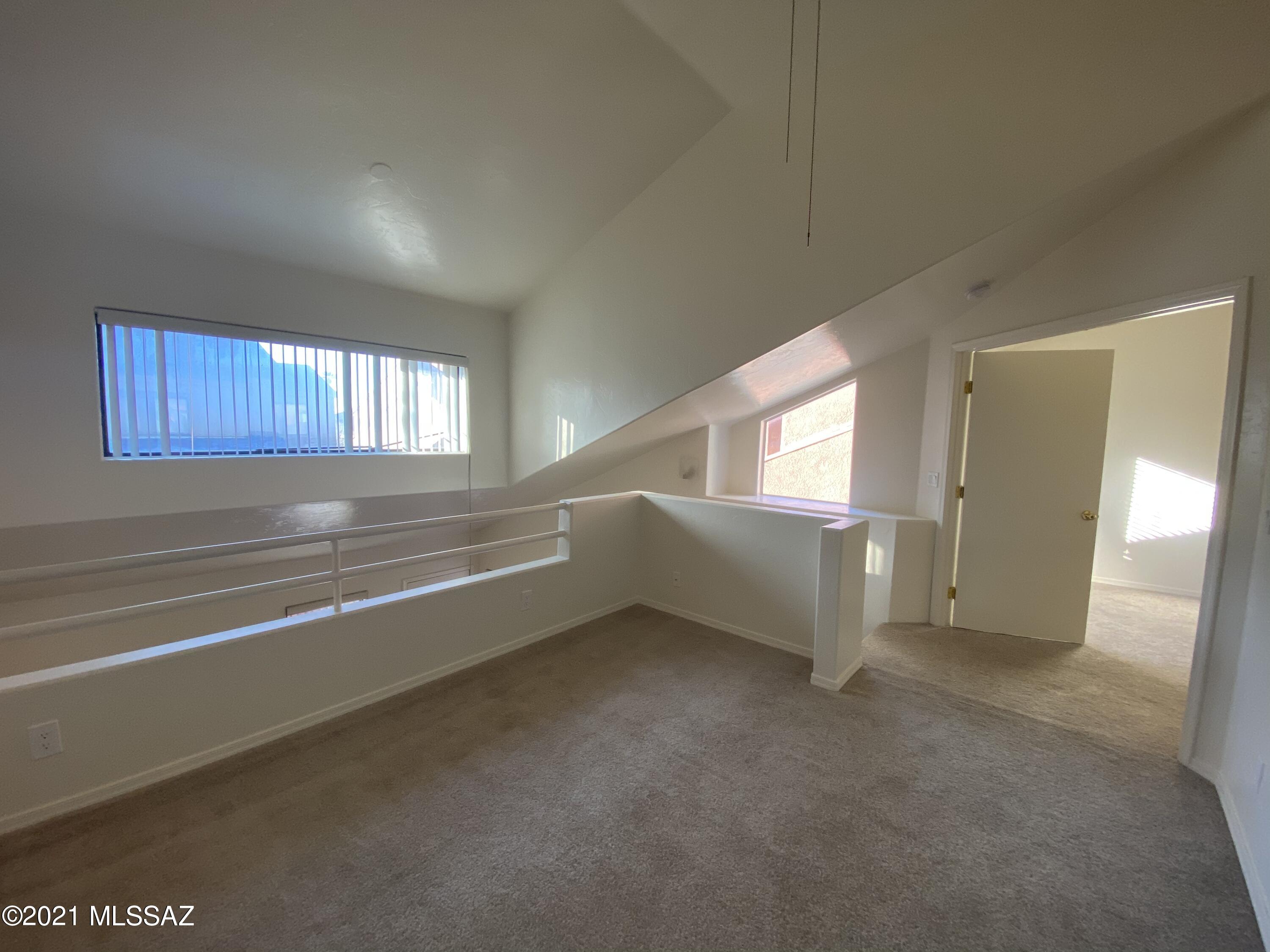 Mountain View Condos. (1-76) - Residential Lease