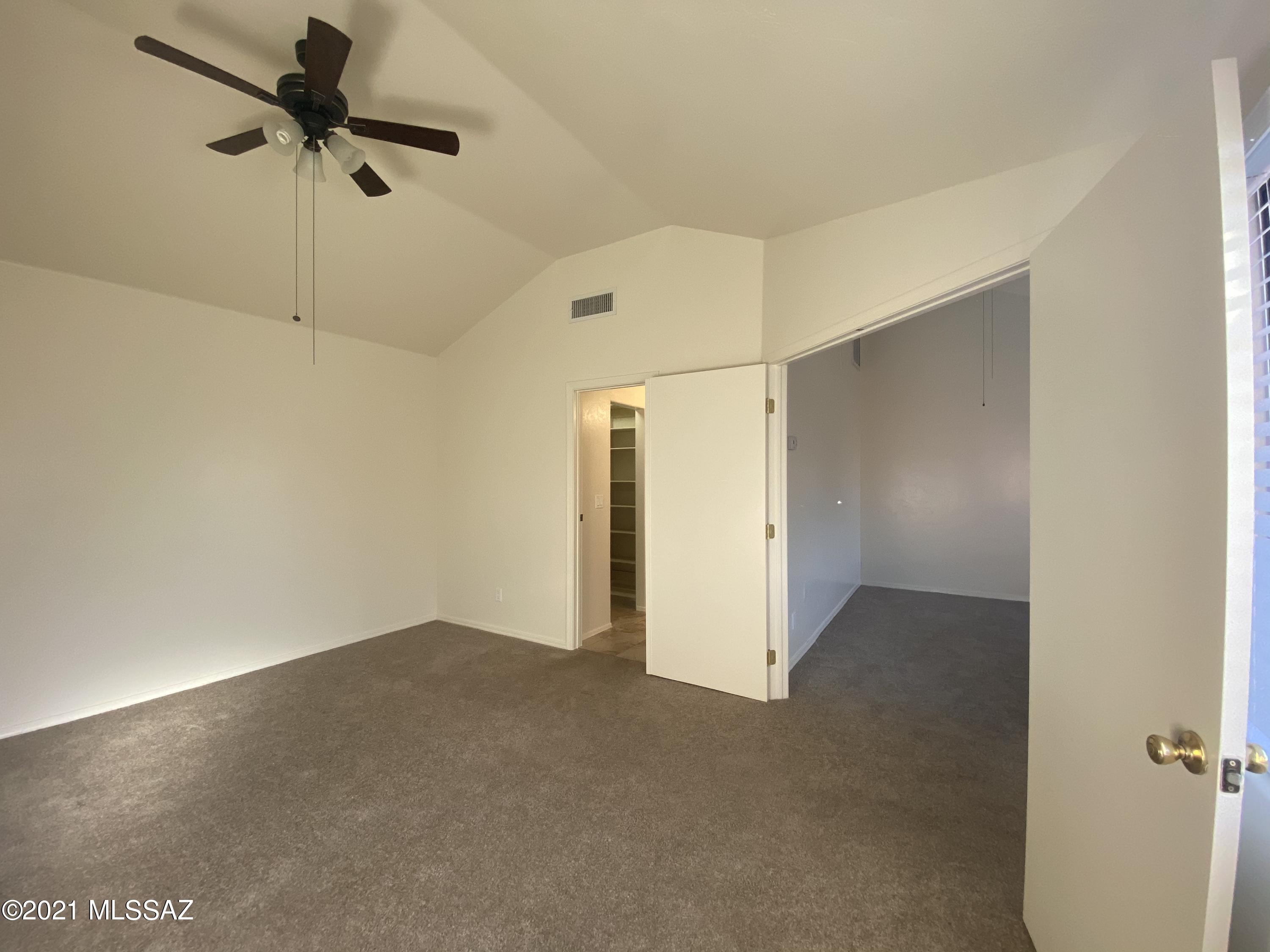 Mountain View Condos. (1-76) - Residential Lease