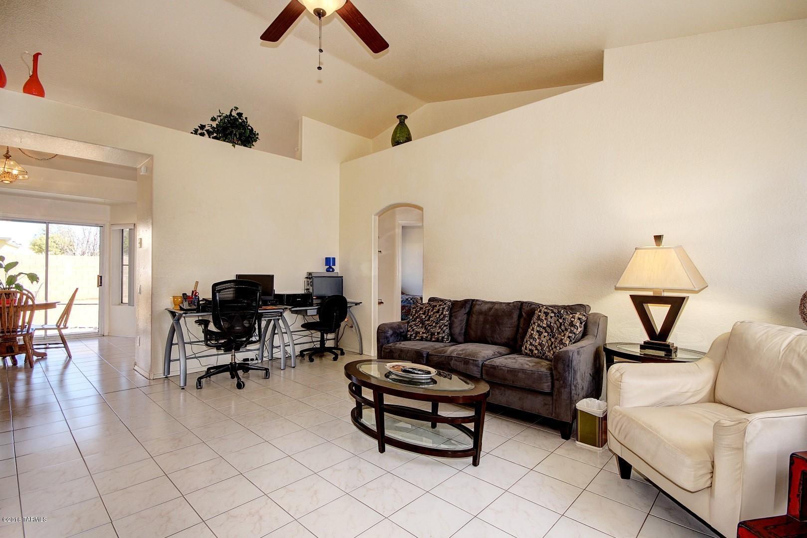 Hacienda Del Oro (1-78) - Residential