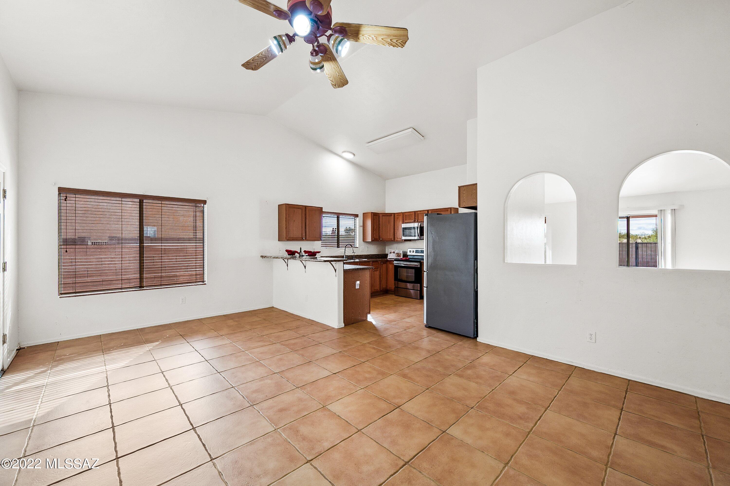 Hacienda Del Oro (1-78) - Residential