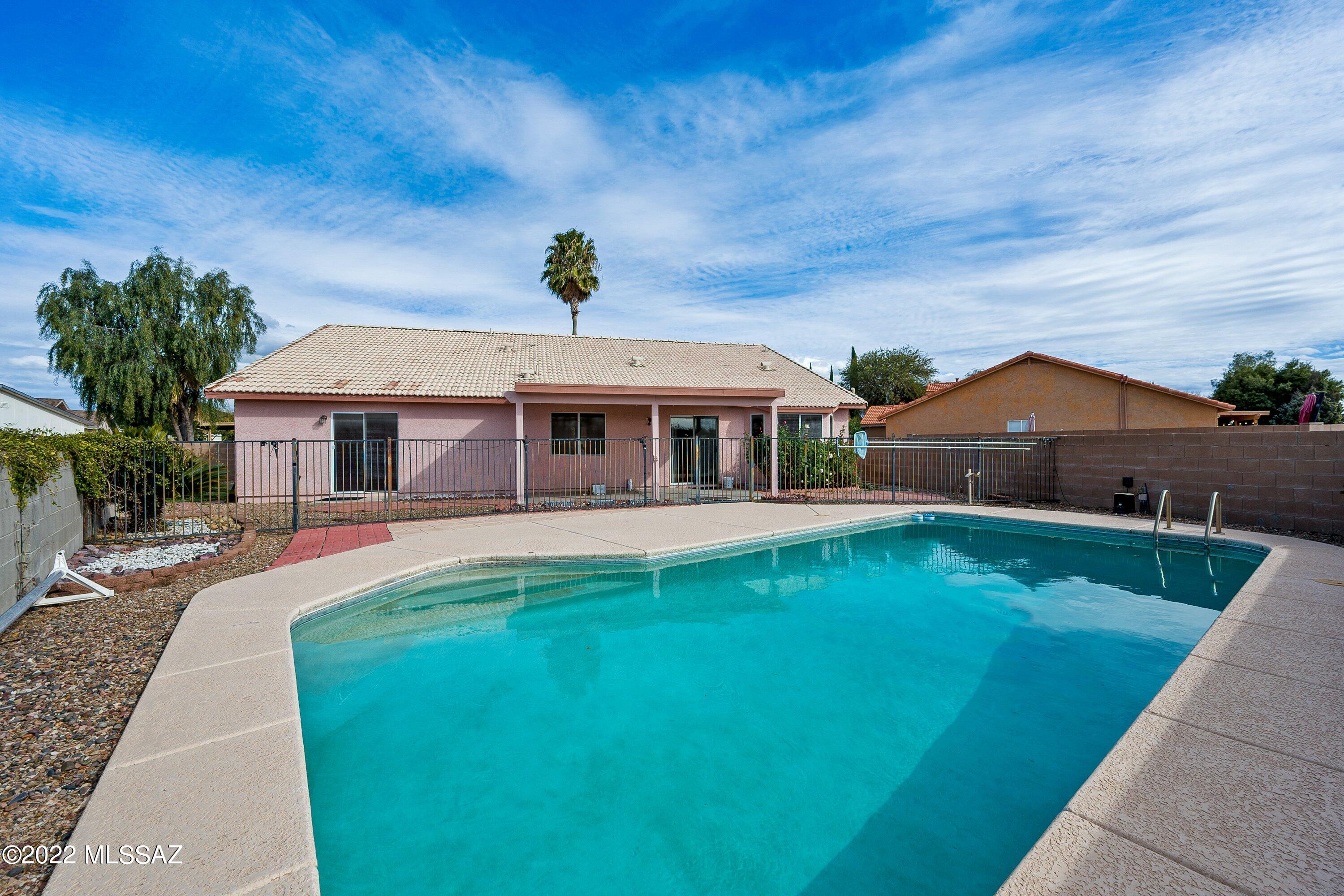 Hacienda Del Oro (1-78) - Residential