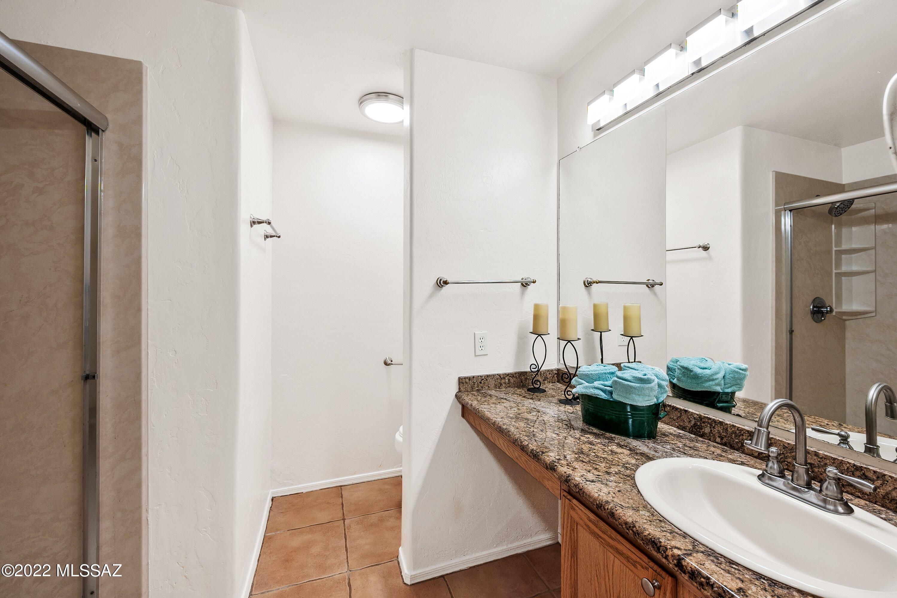 Hacienda Del Oro (1-78) - Residential