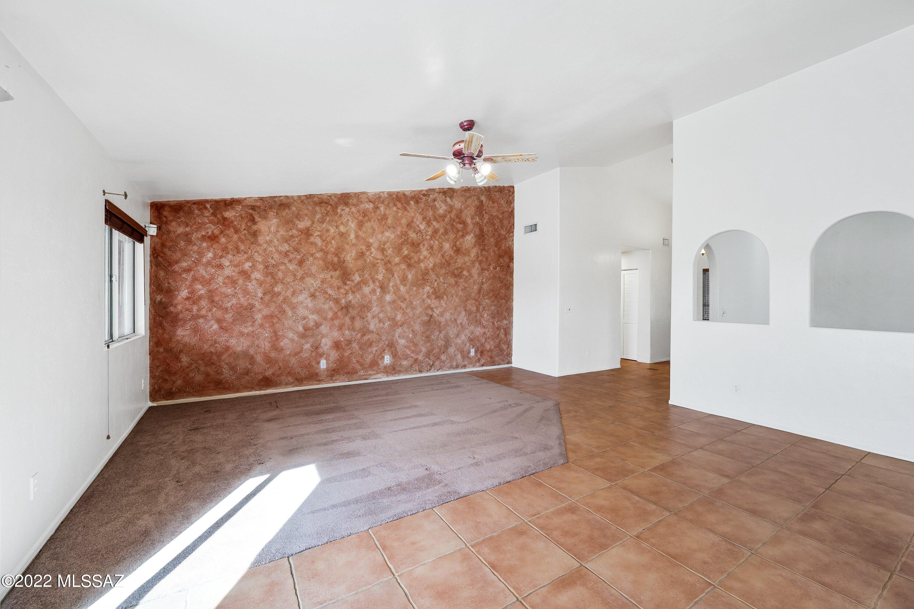 Hacienda Del Oro (1-78) - Residential