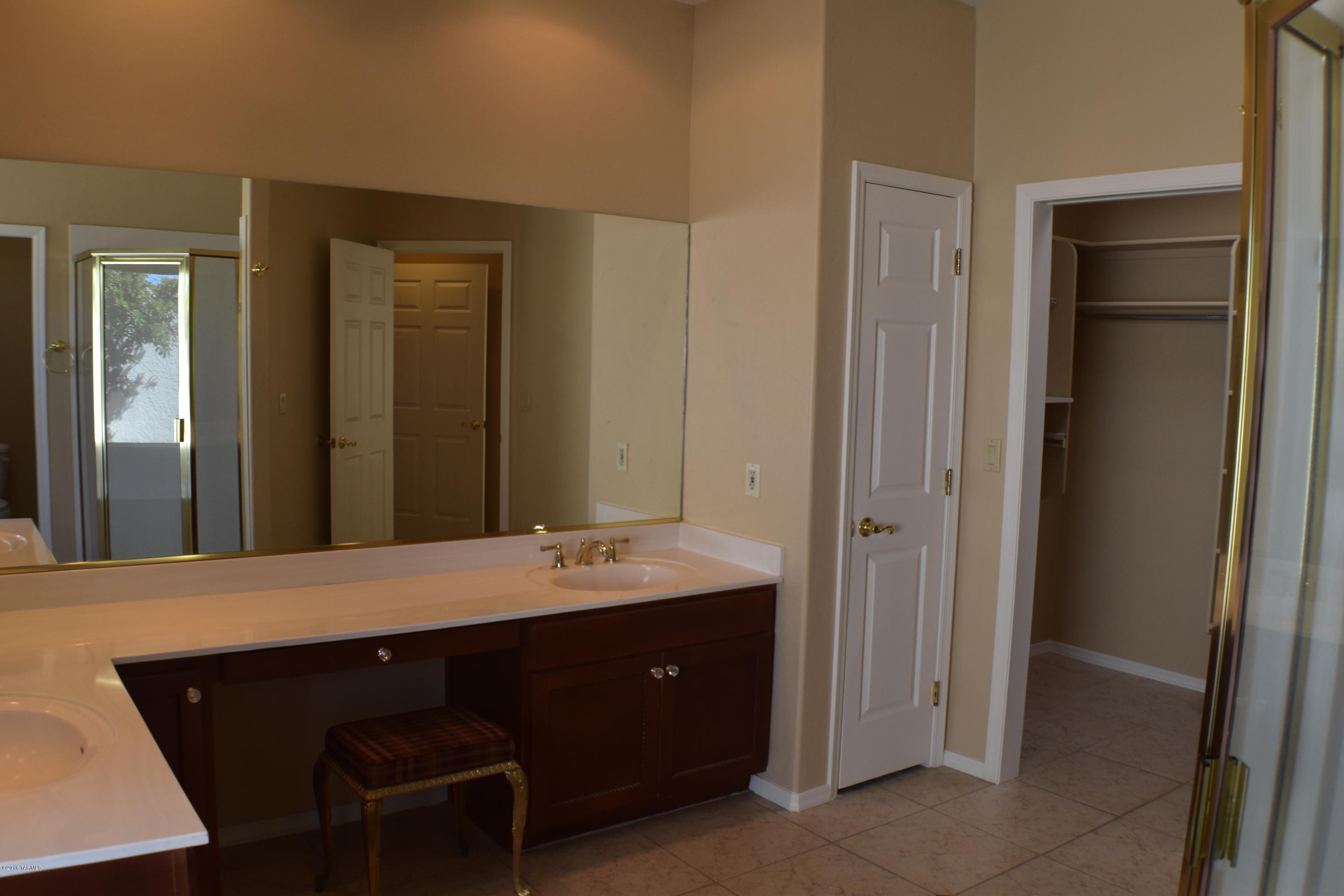 River Oak Estates (1-46) - Residential Lease