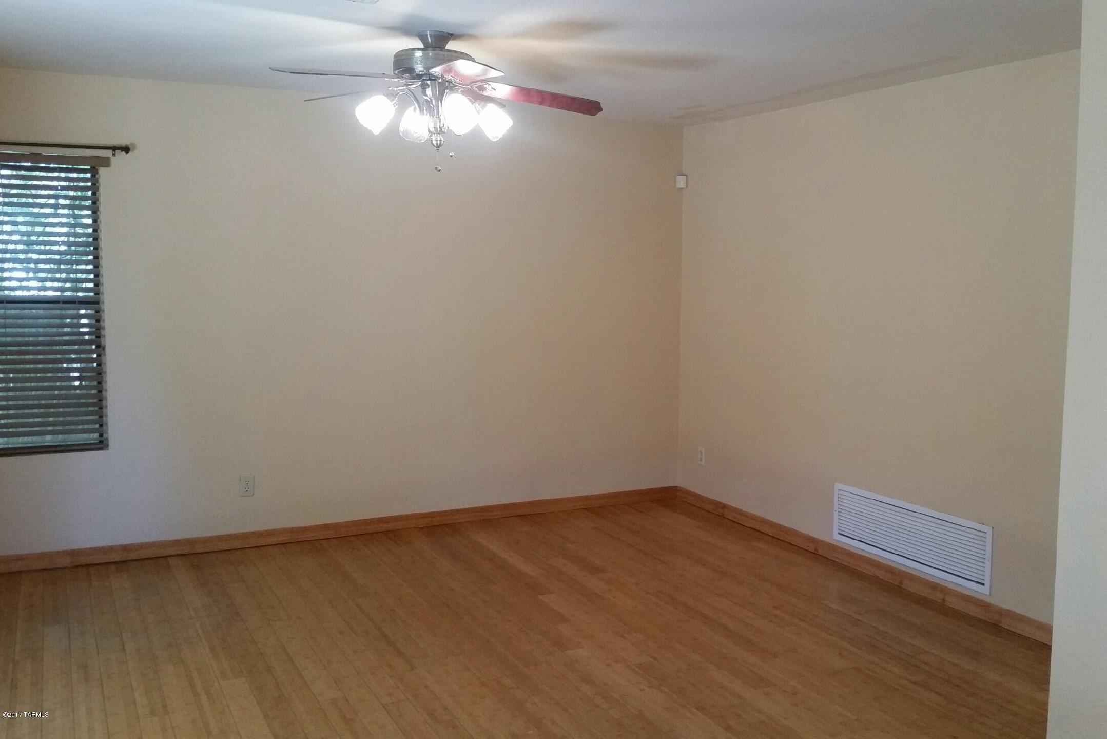 Country Club(1-221) - Residential
