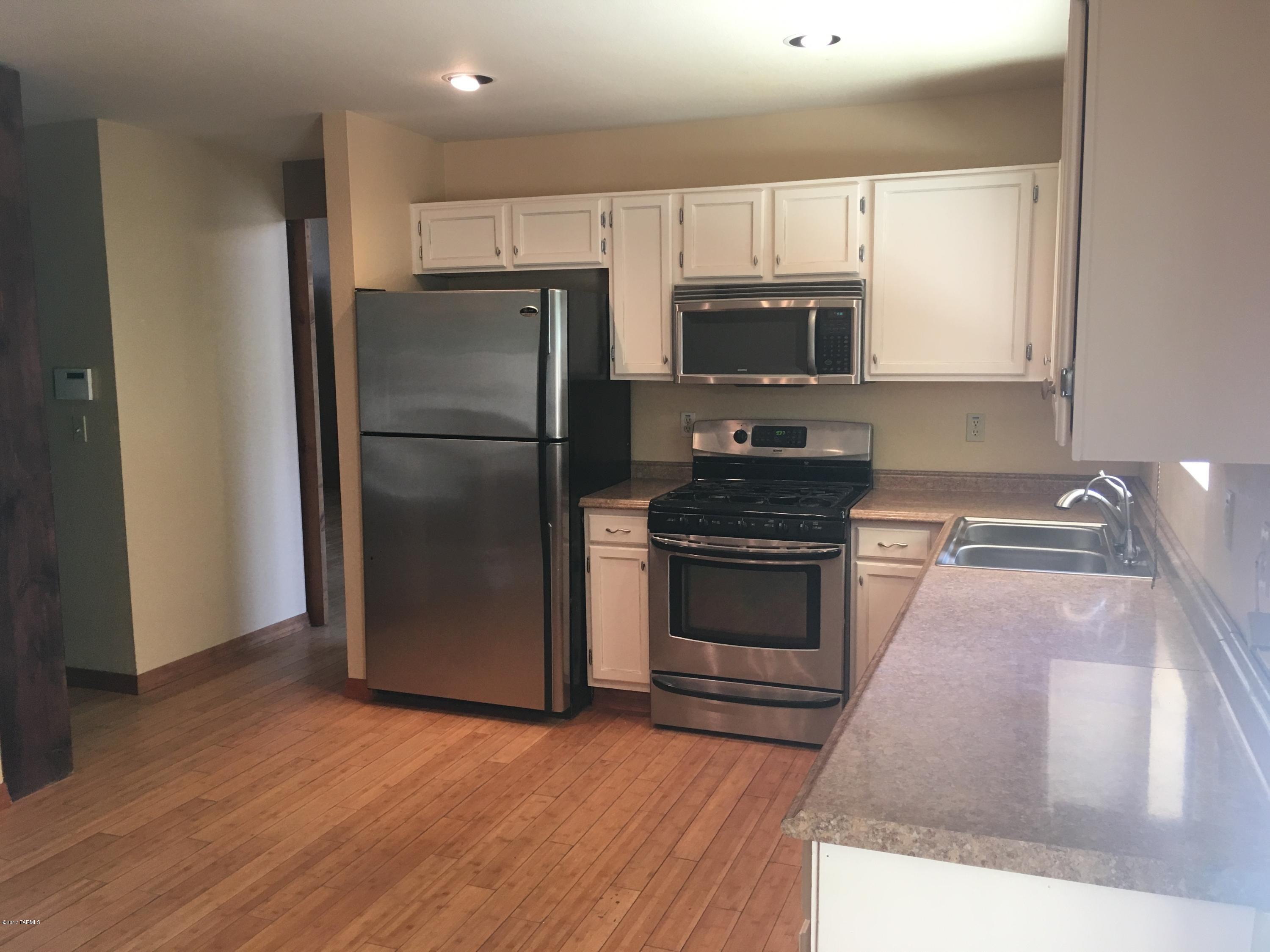 Country Club(1-221) - Residential