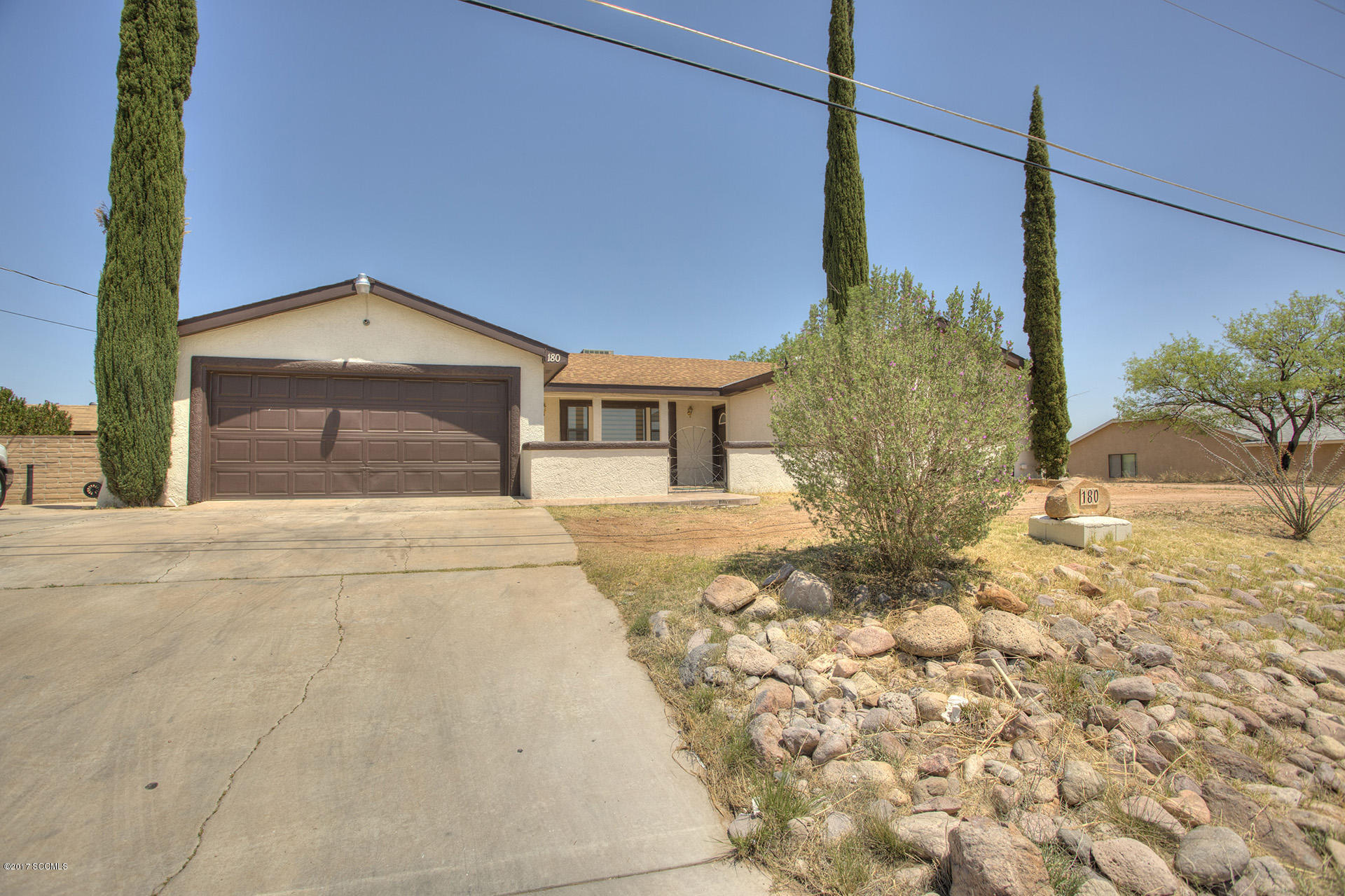 Looking for a home on exit 12, easy access to freeway this home sits on a premium lot, w/ a nice block wall, w/a well built storage shed. AC unit. all electric w/30 Yr. shingle. W/formal dining RM., Family RM, 3 Bedrms, LG master Bdrm. Covered Patio.