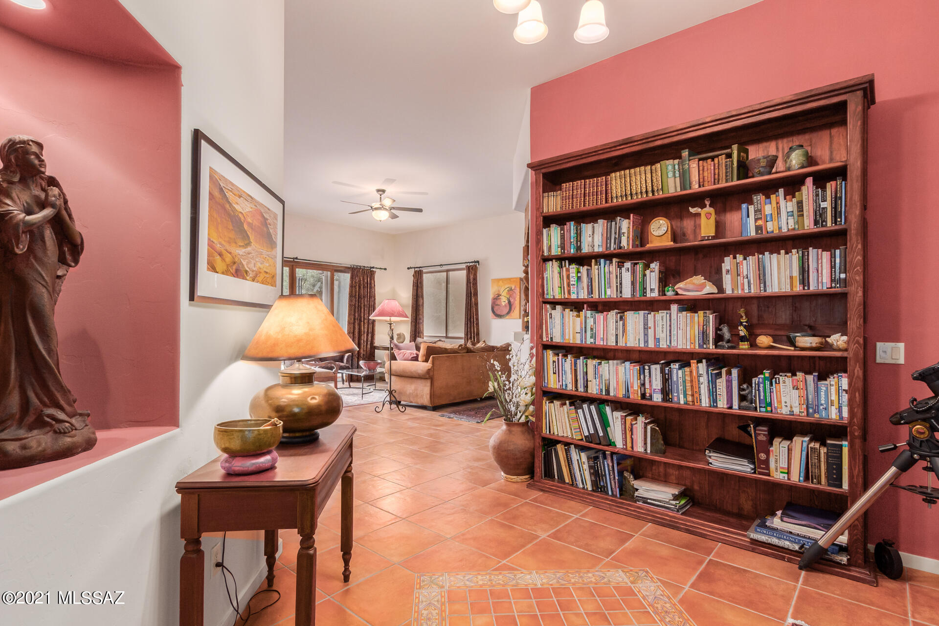 Barrio Trails Head - Residential