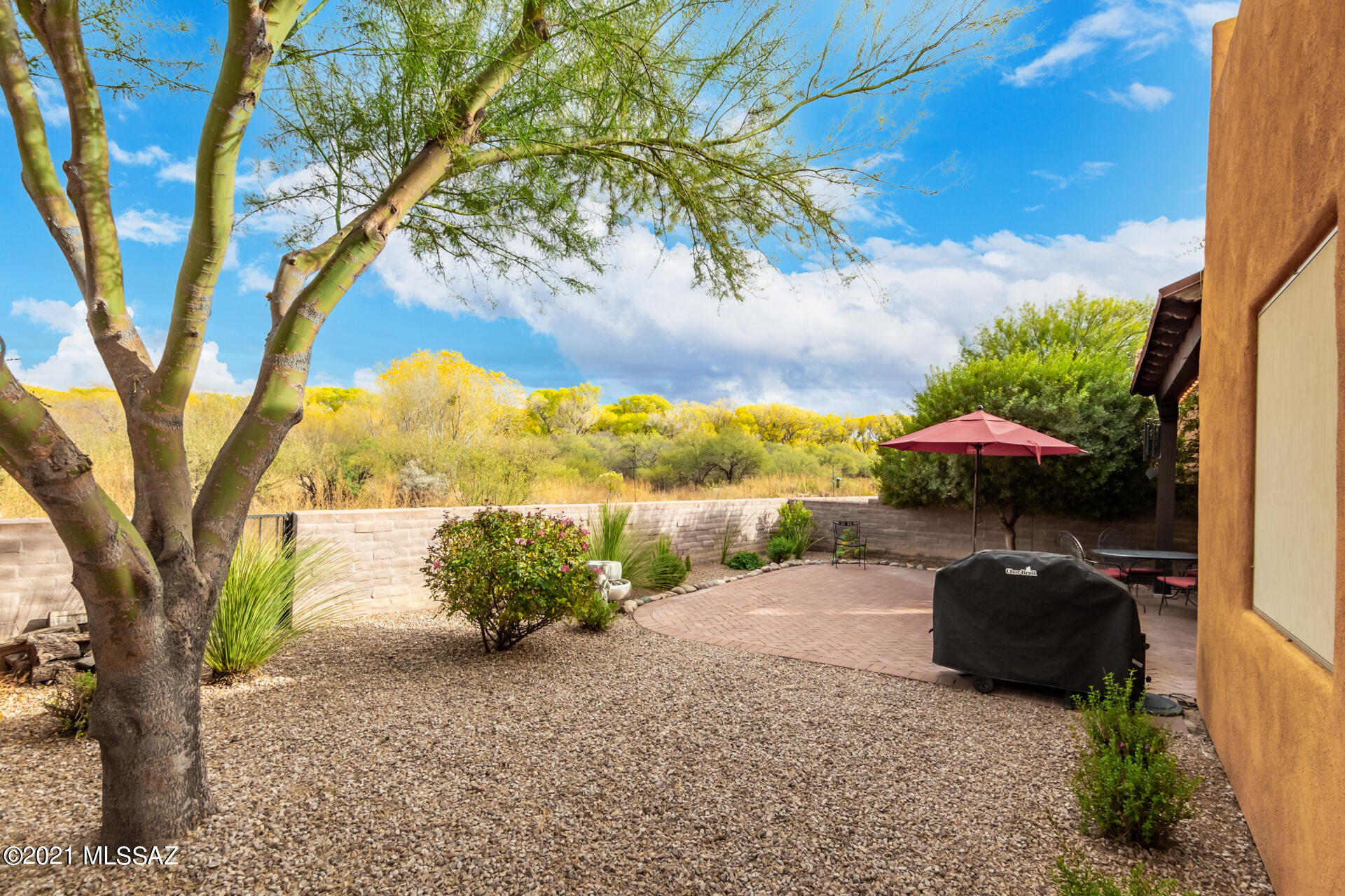 Barrio Trails Head - Residential