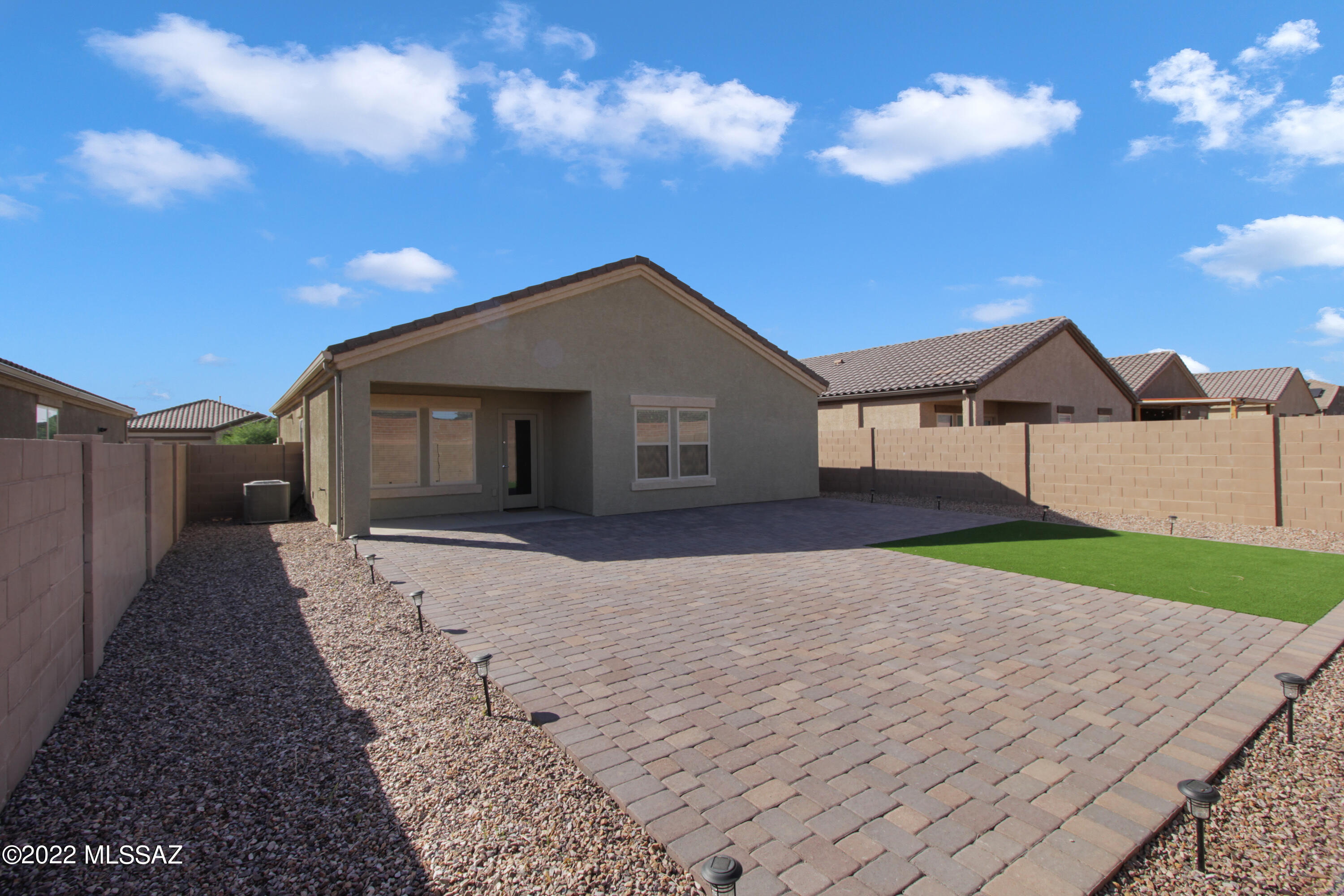 Saguaro Bloom SQ20180540069 - Residential