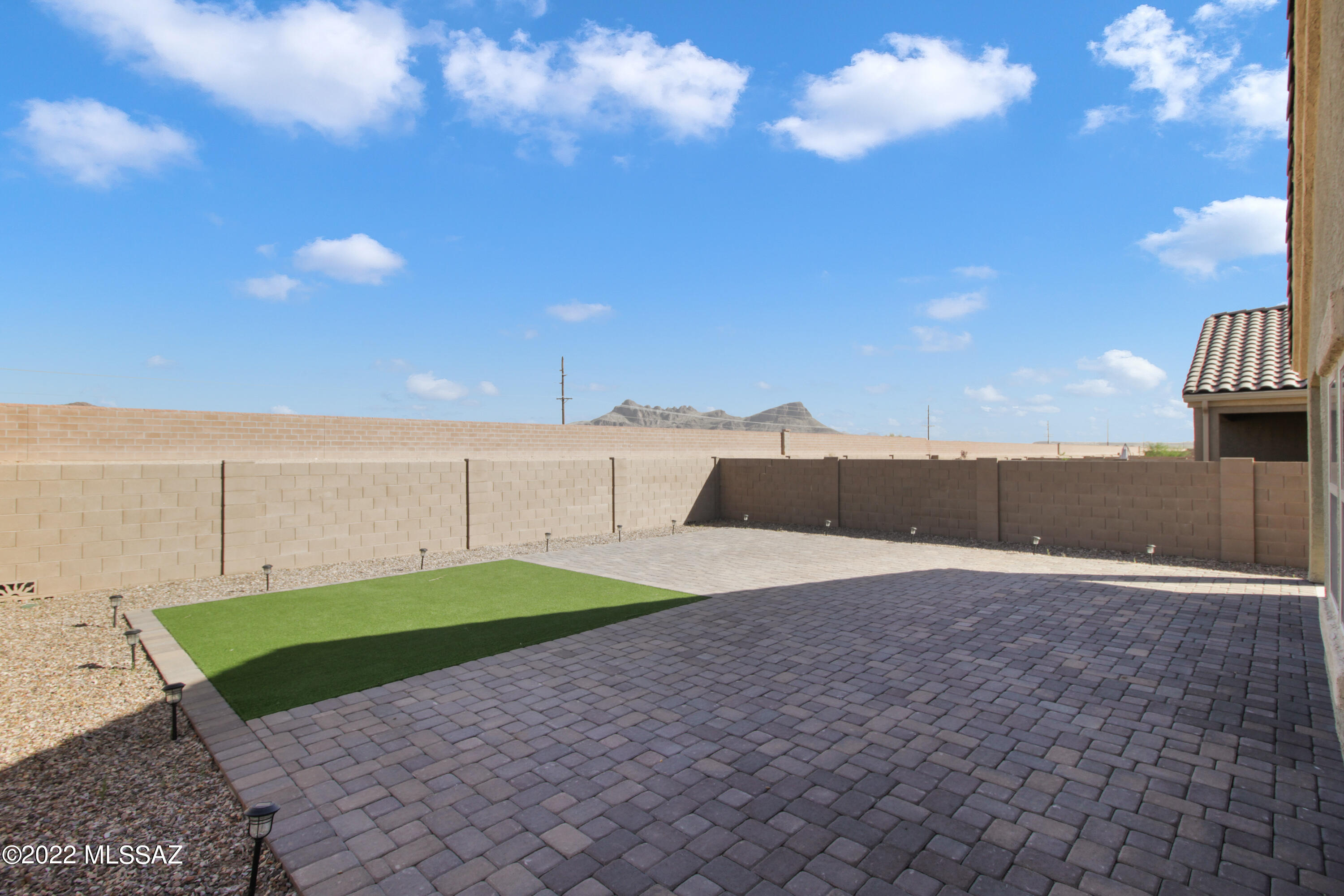 Saguaro Bloom SQ20180540069 - Residential