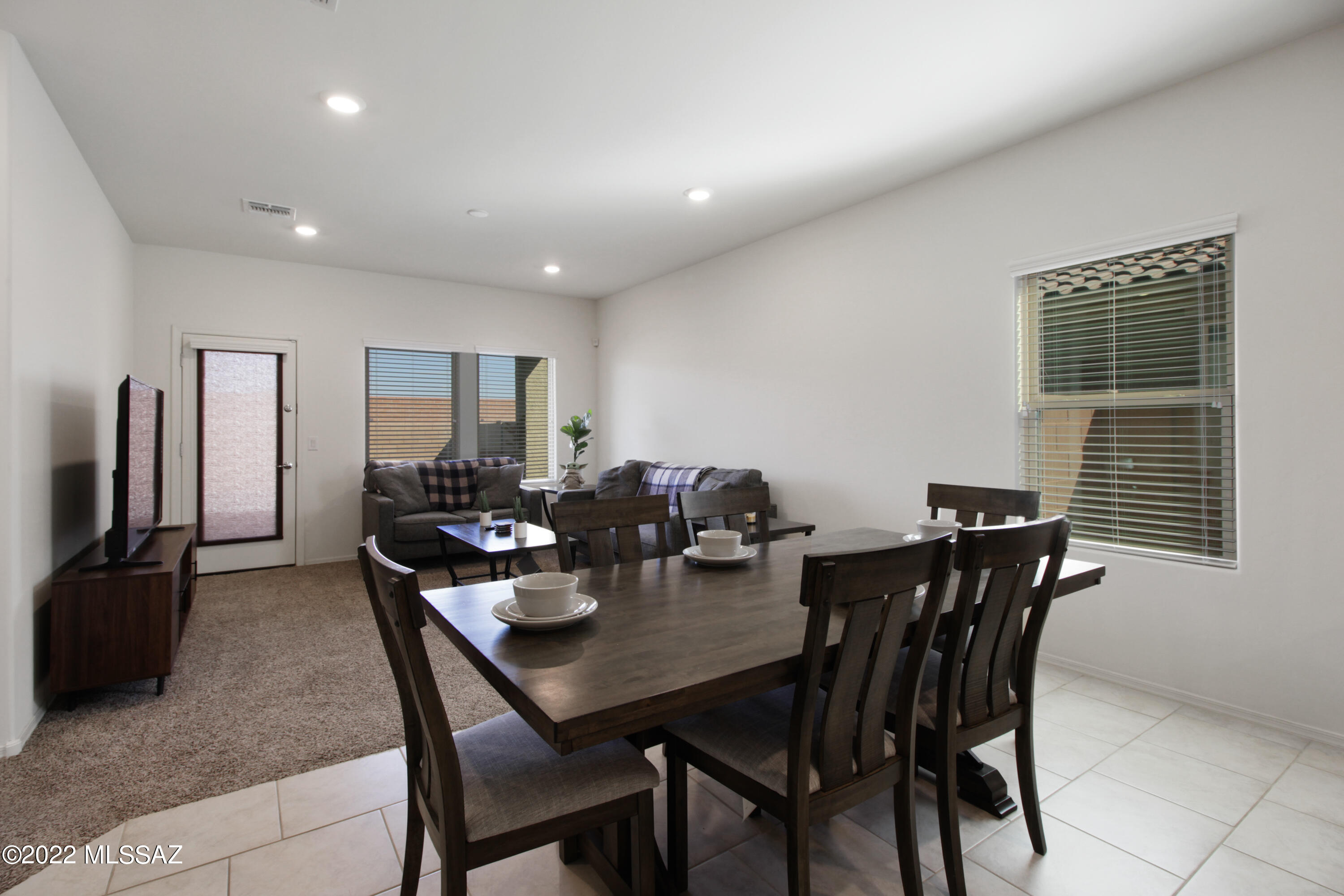 Saguaro Bloom SQ20180540069 - Residential