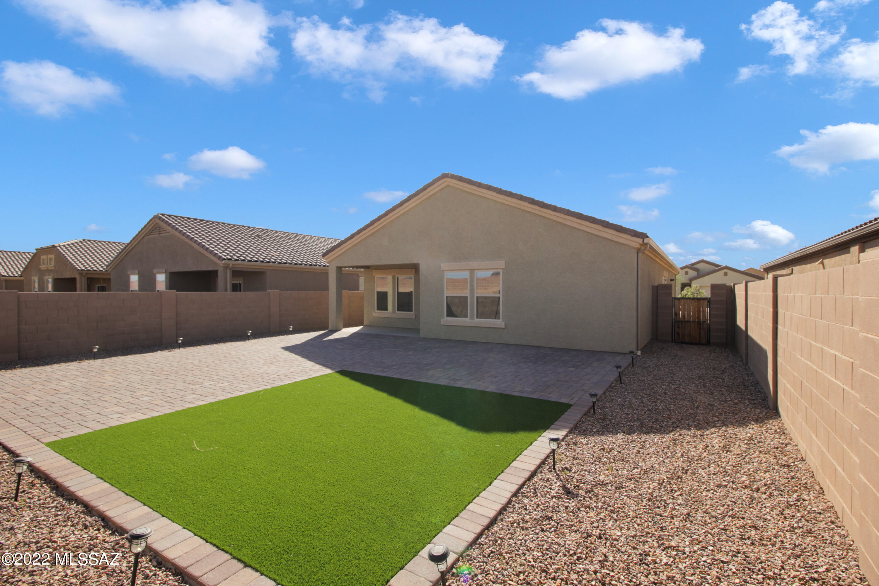 Saguaro Bloom SQ20180540069 - Residential