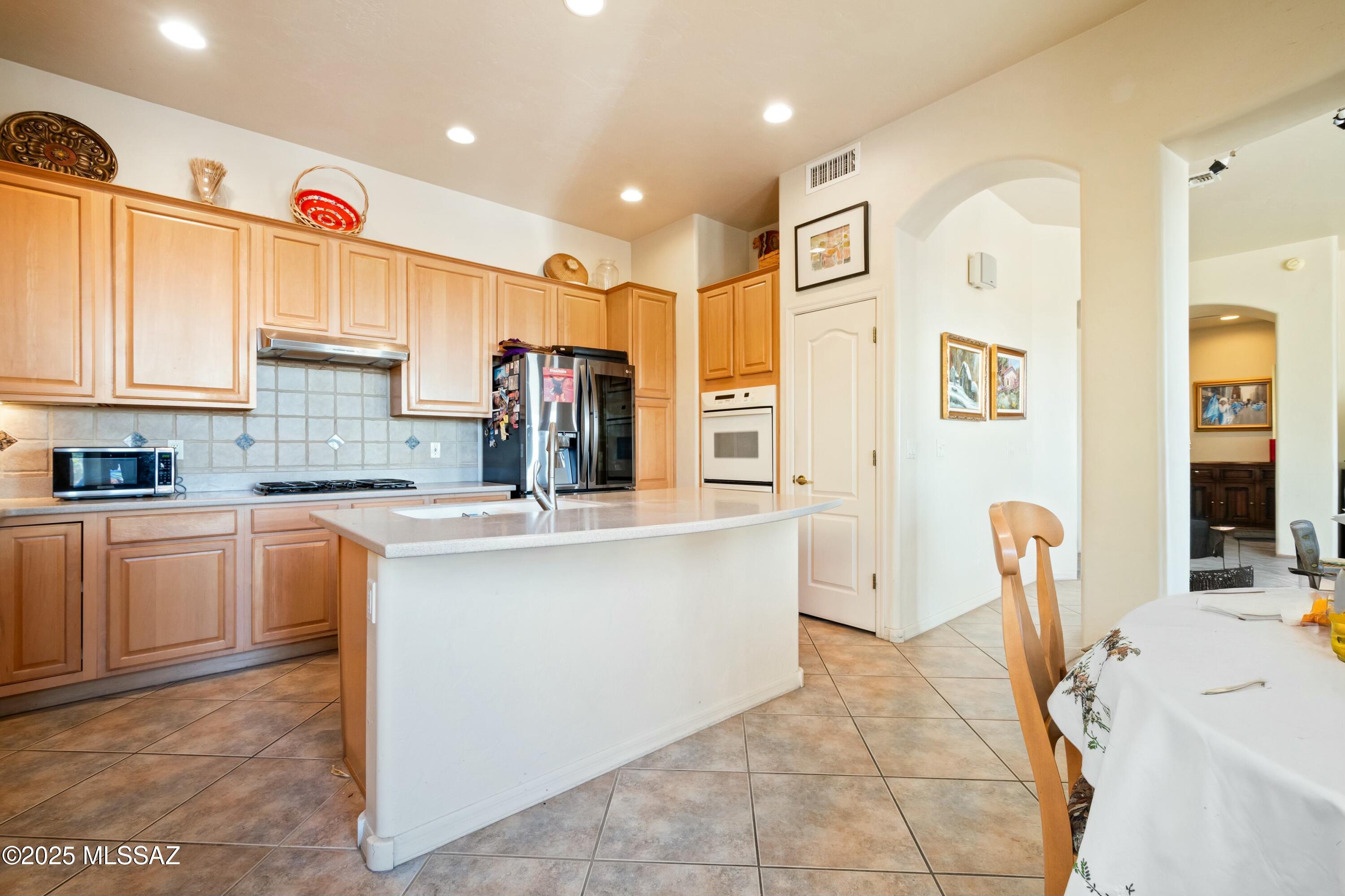 Sabino Mountain (1-290) - Residential