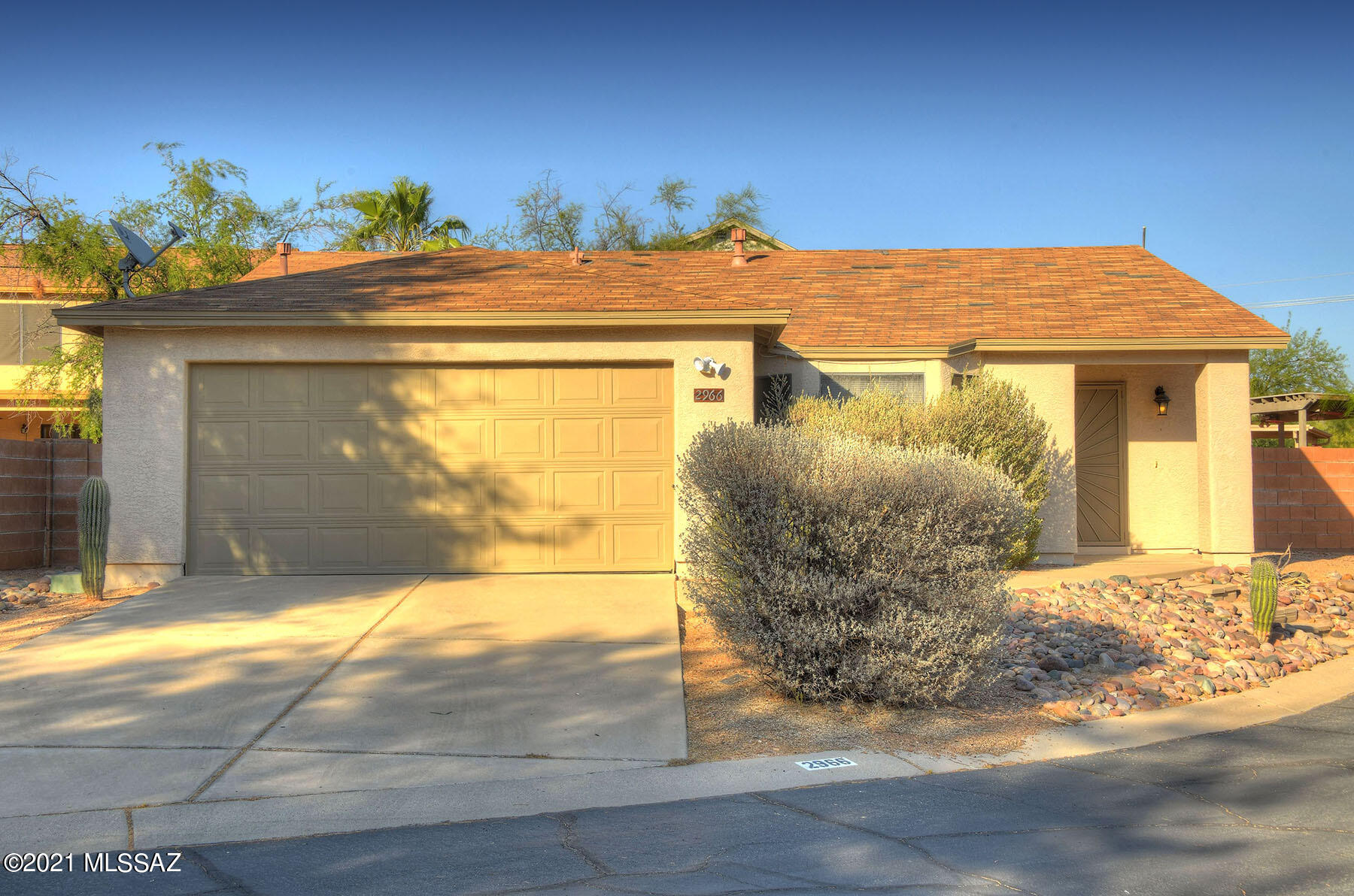 Country Club(1-221) - Residential