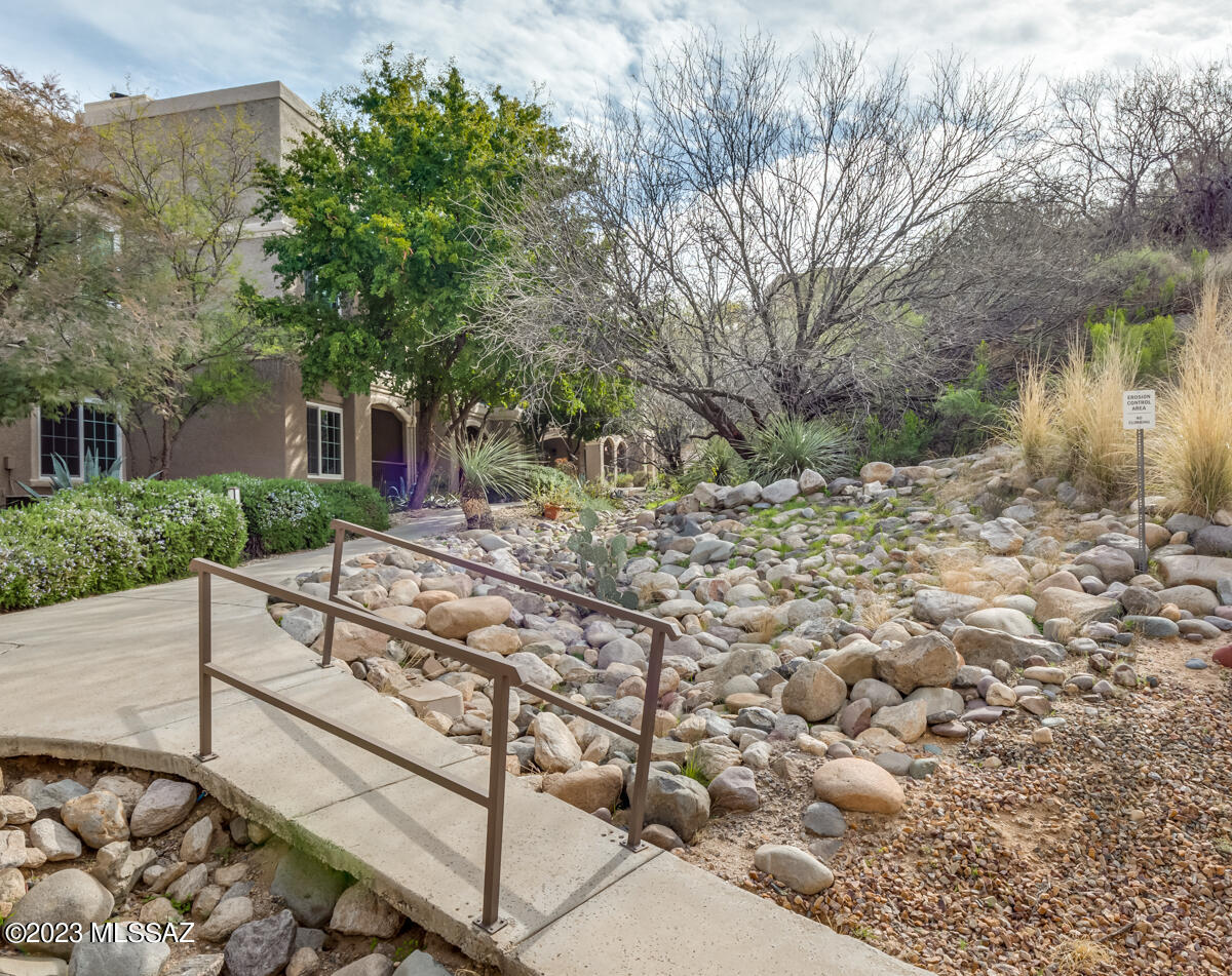 The Boulders at La Reserve Condominiums - Residential