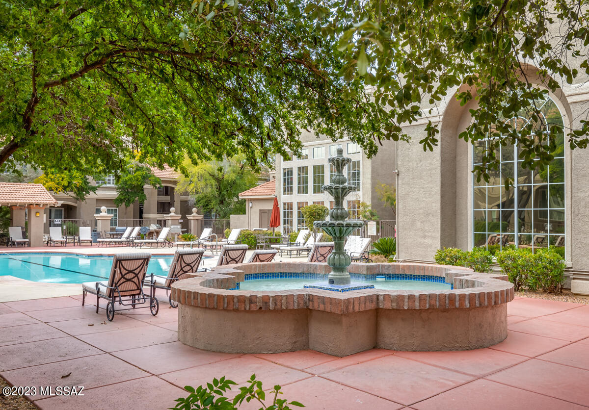 The Boulders at La Reserve Condominiums - Residential