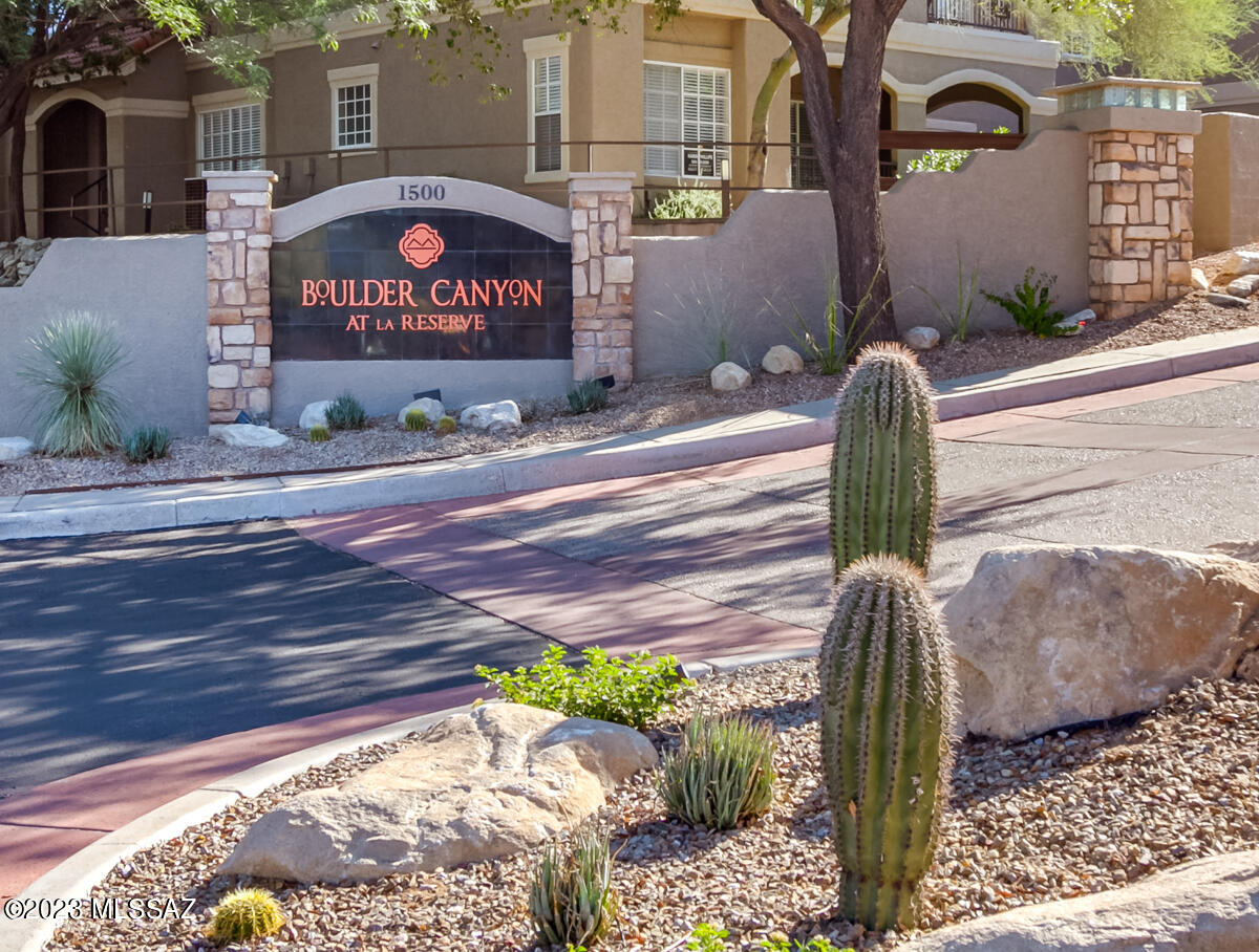 The Boulders at La Reserve Condominiums - Residential