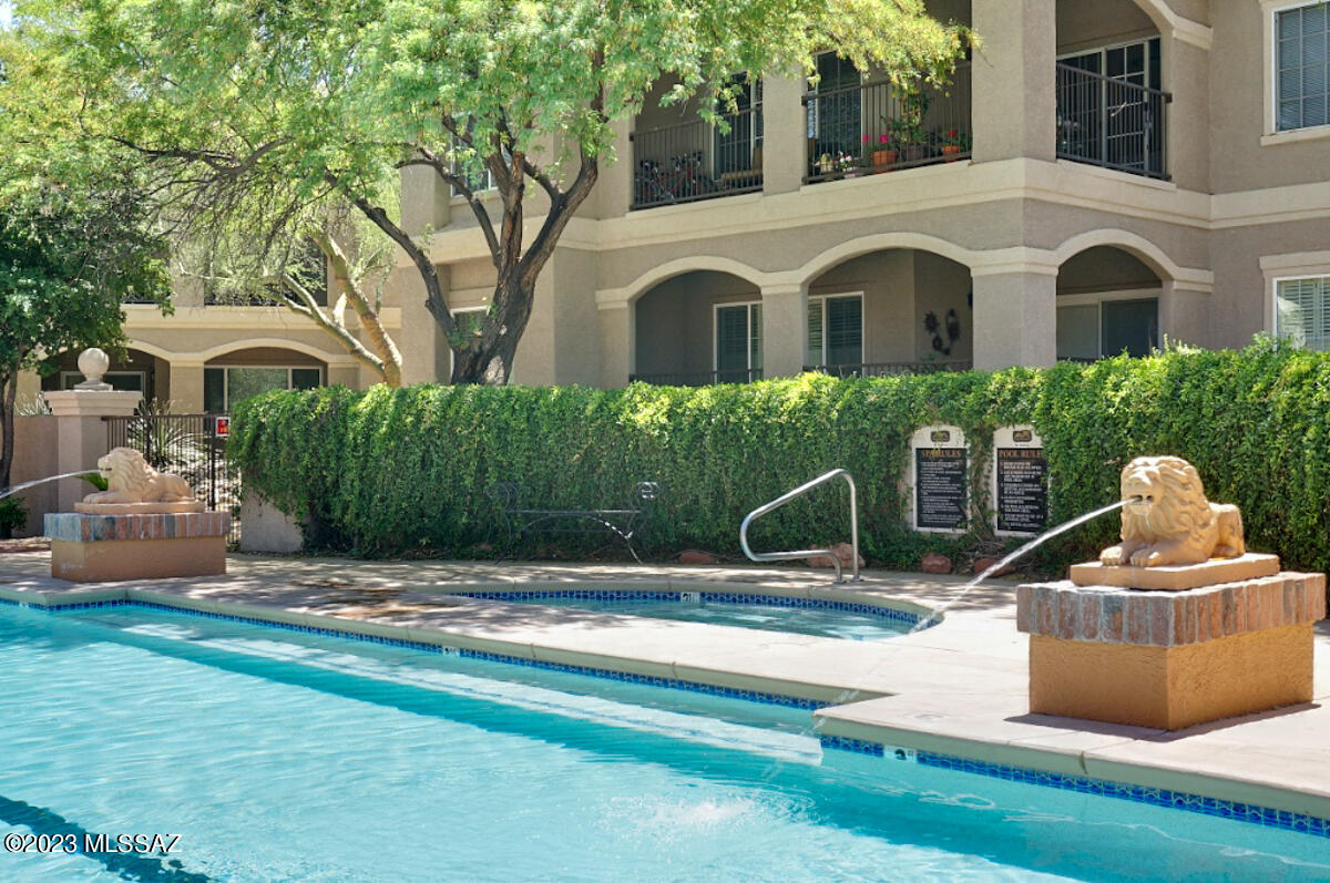The Boulders at La Reserve Condominiums - Residential
