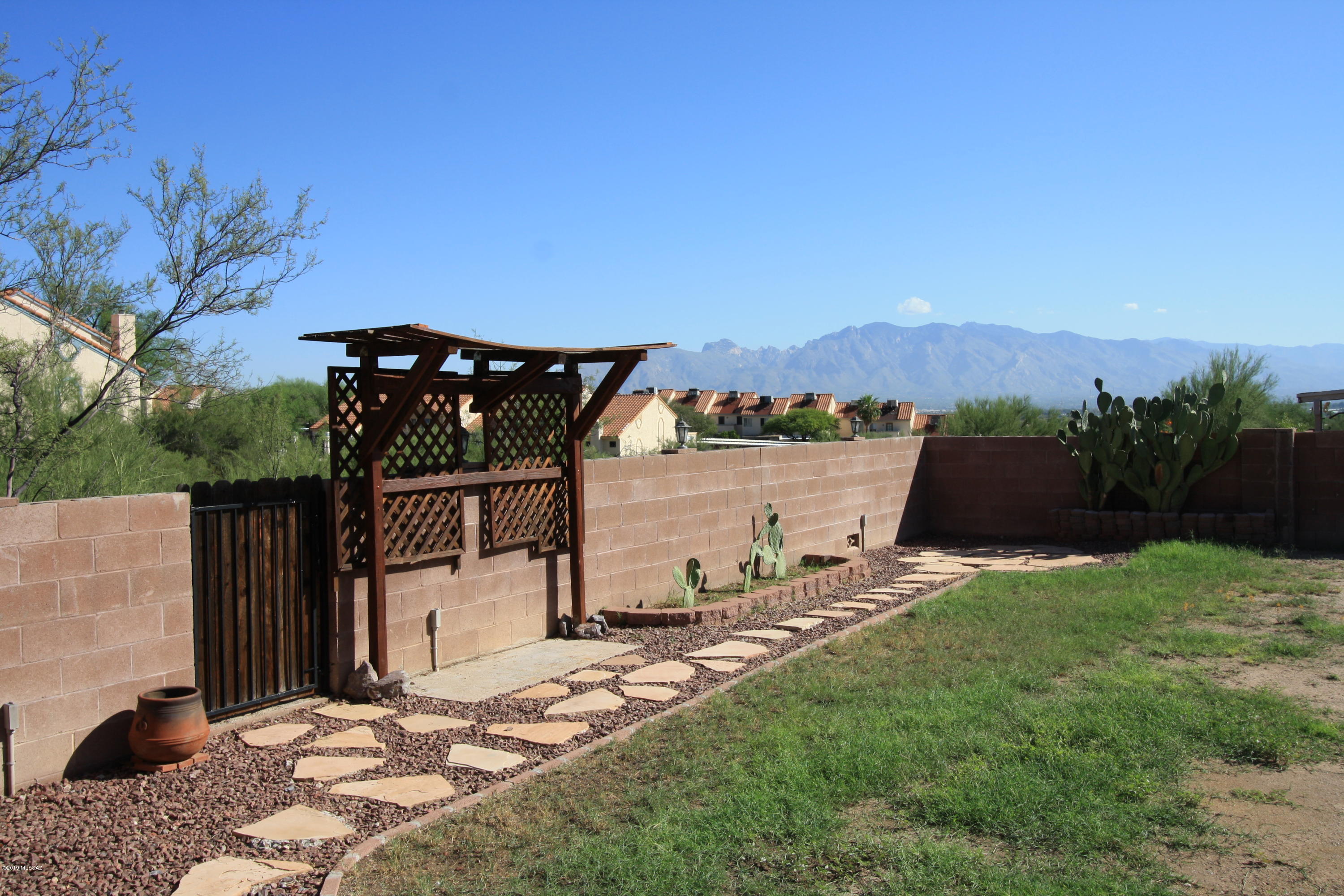 Saddlewood Estates (65-138) - Residential Lease