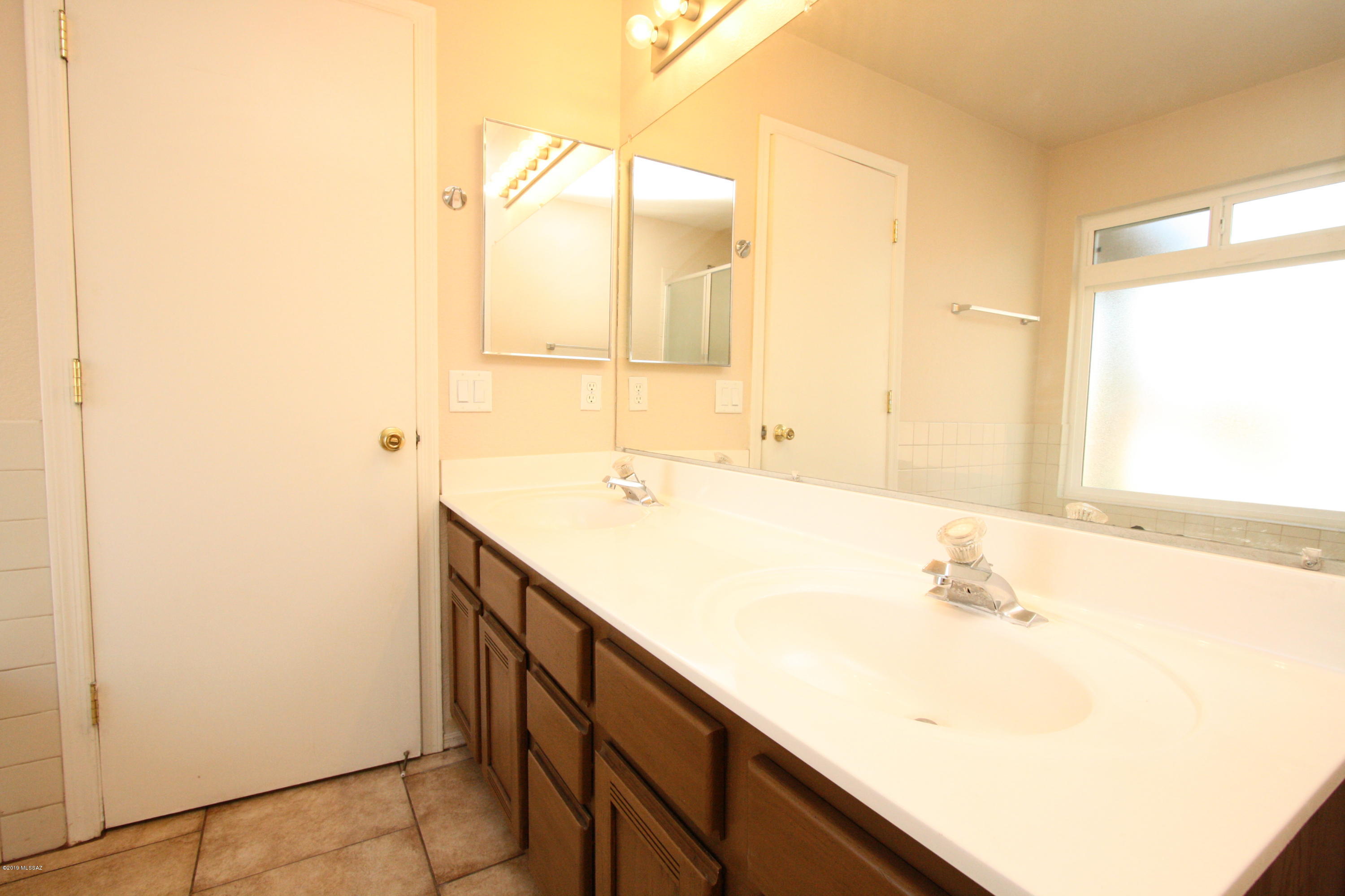 Saddlewood Estates (65-138) - Residential Lease