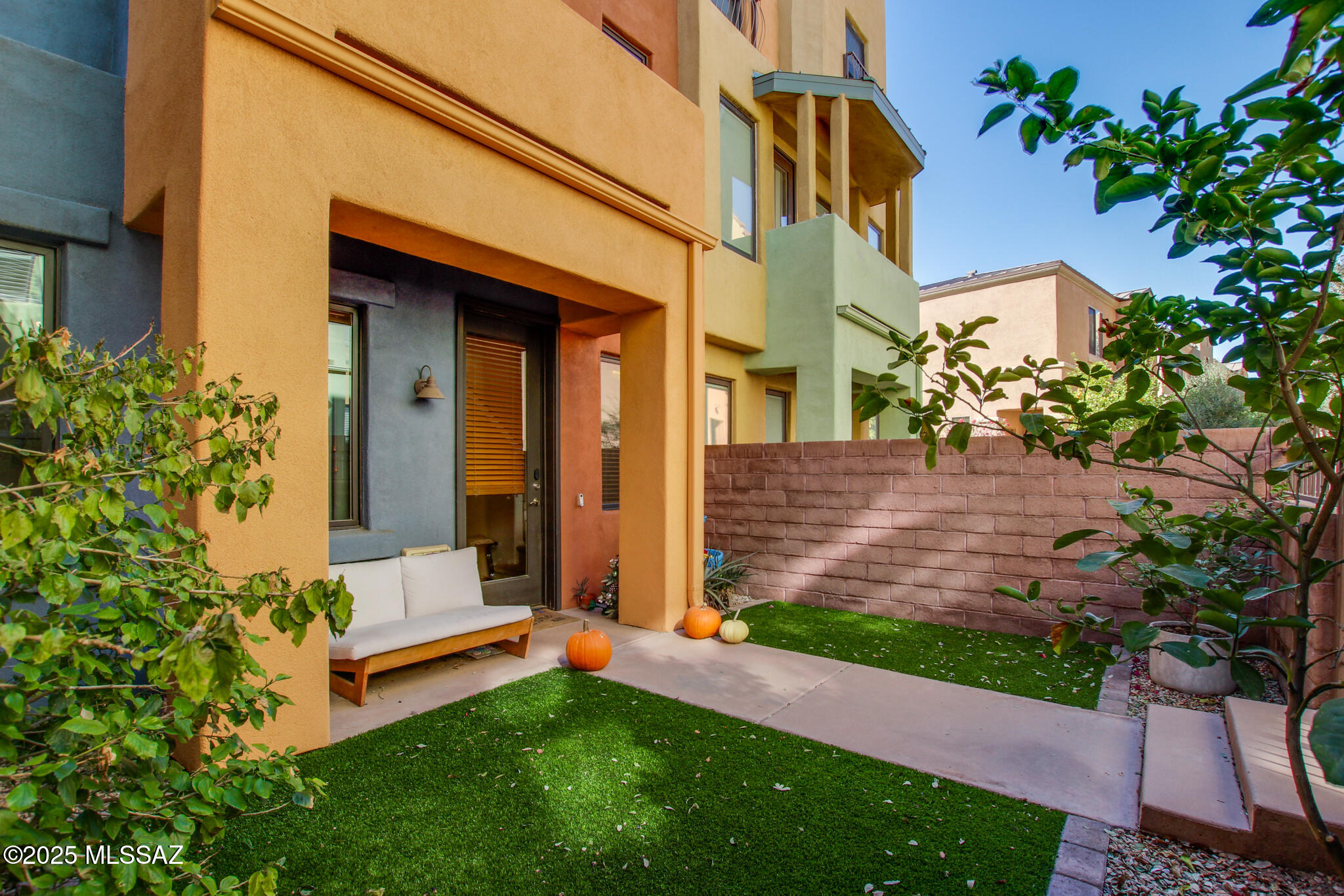 River Walk (1-140) - Residential