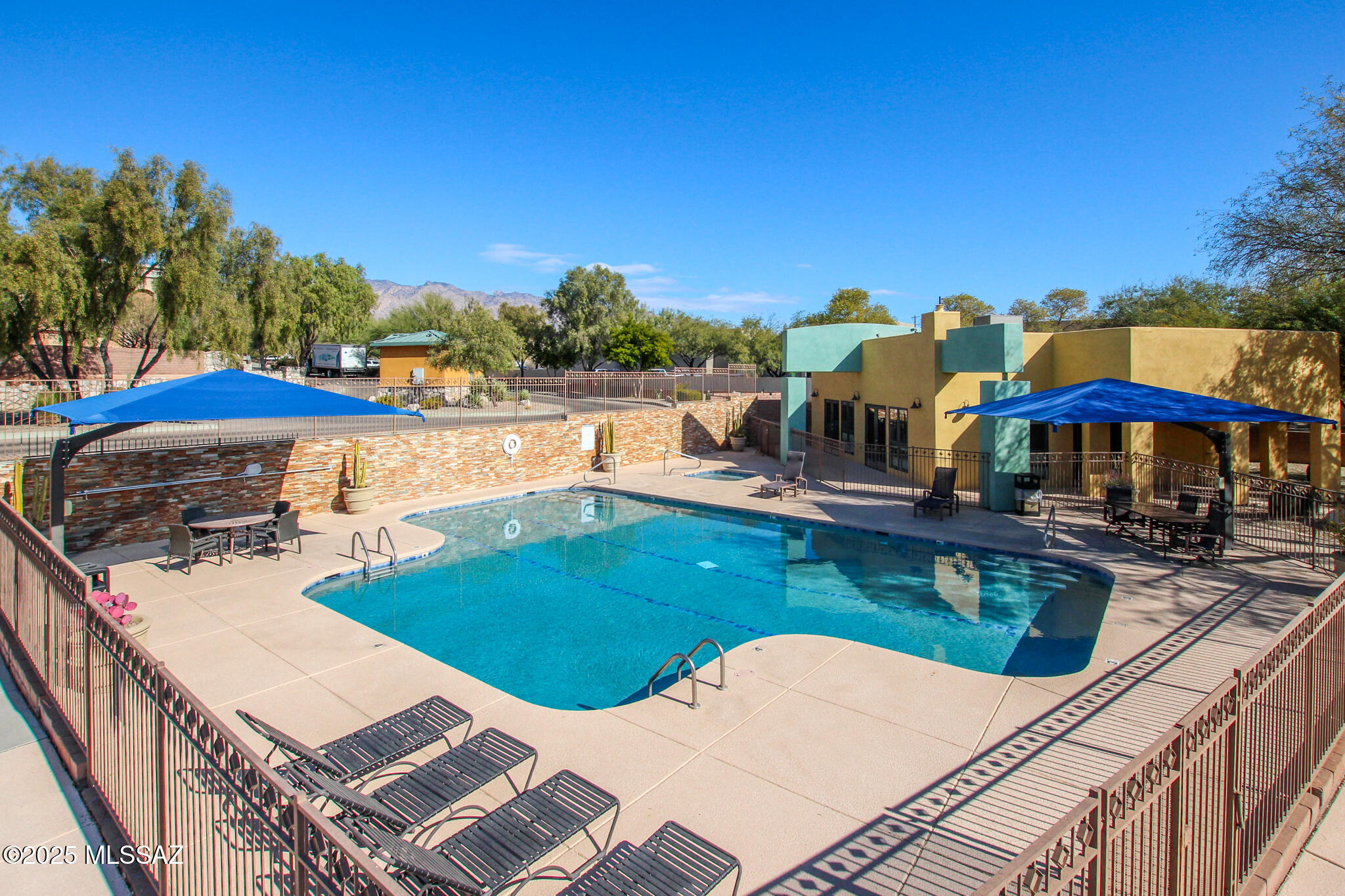 River Walk (1-140) - Residential