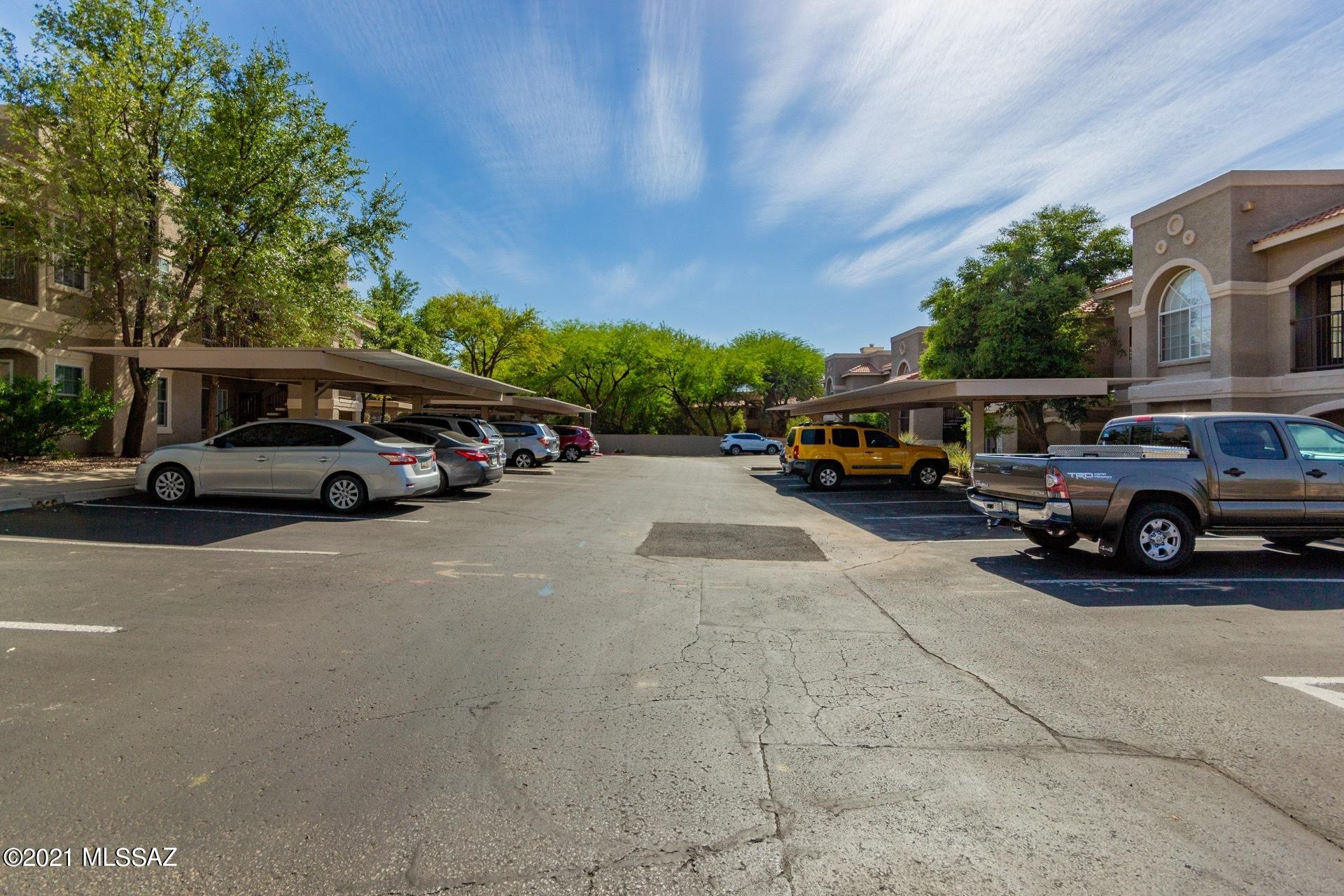 The Boulders at La Reserve Condominiums - Residential