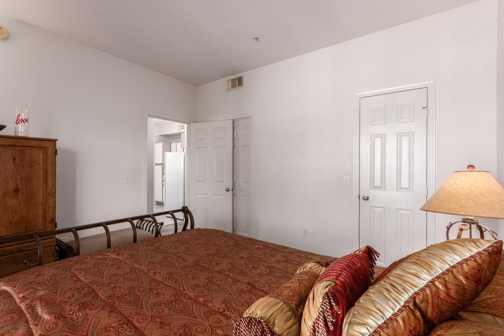 The Boulders at La Reserve Condominiums - Residential