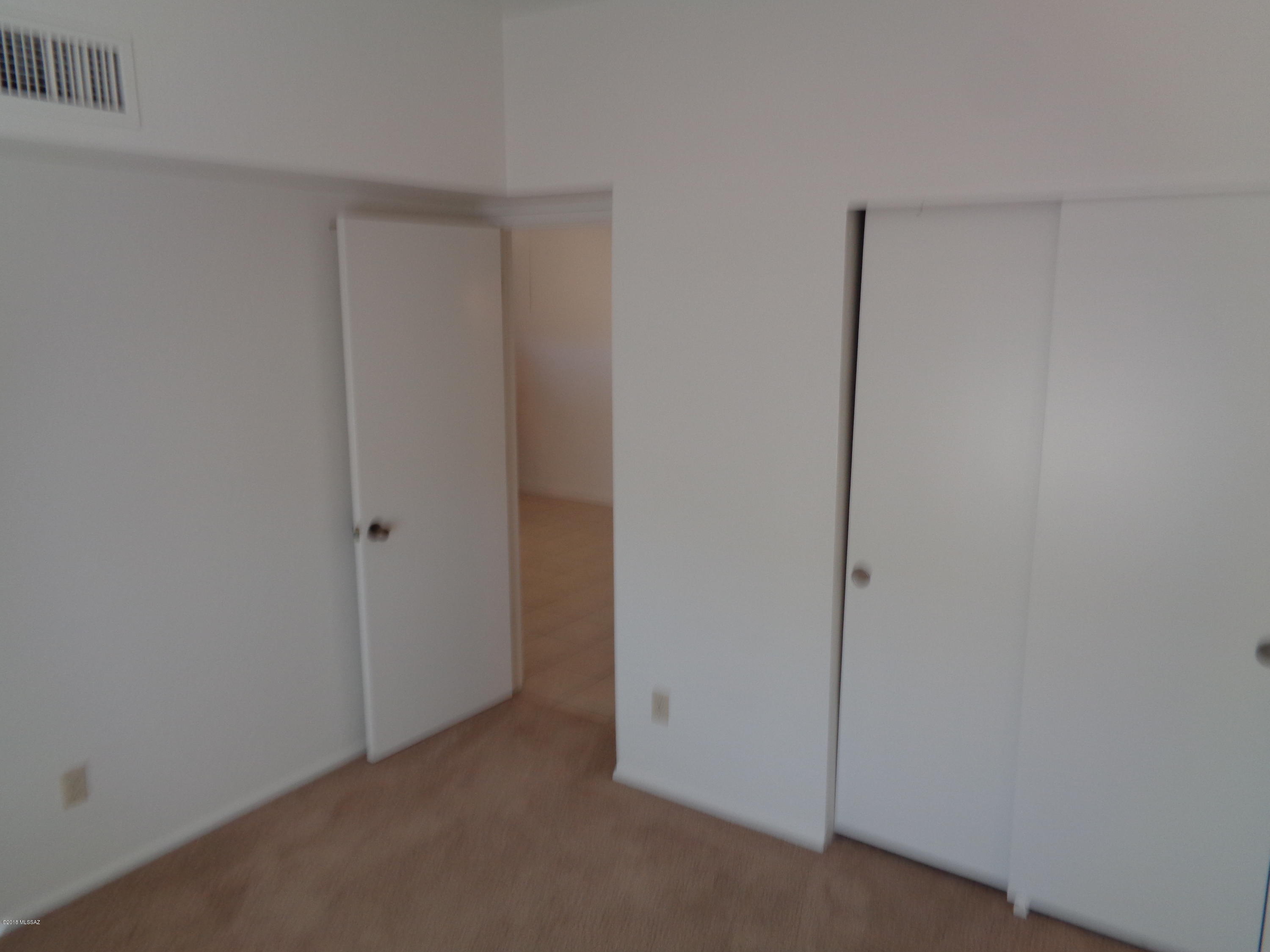 Summertree Condominiums (1-224) - Residential
