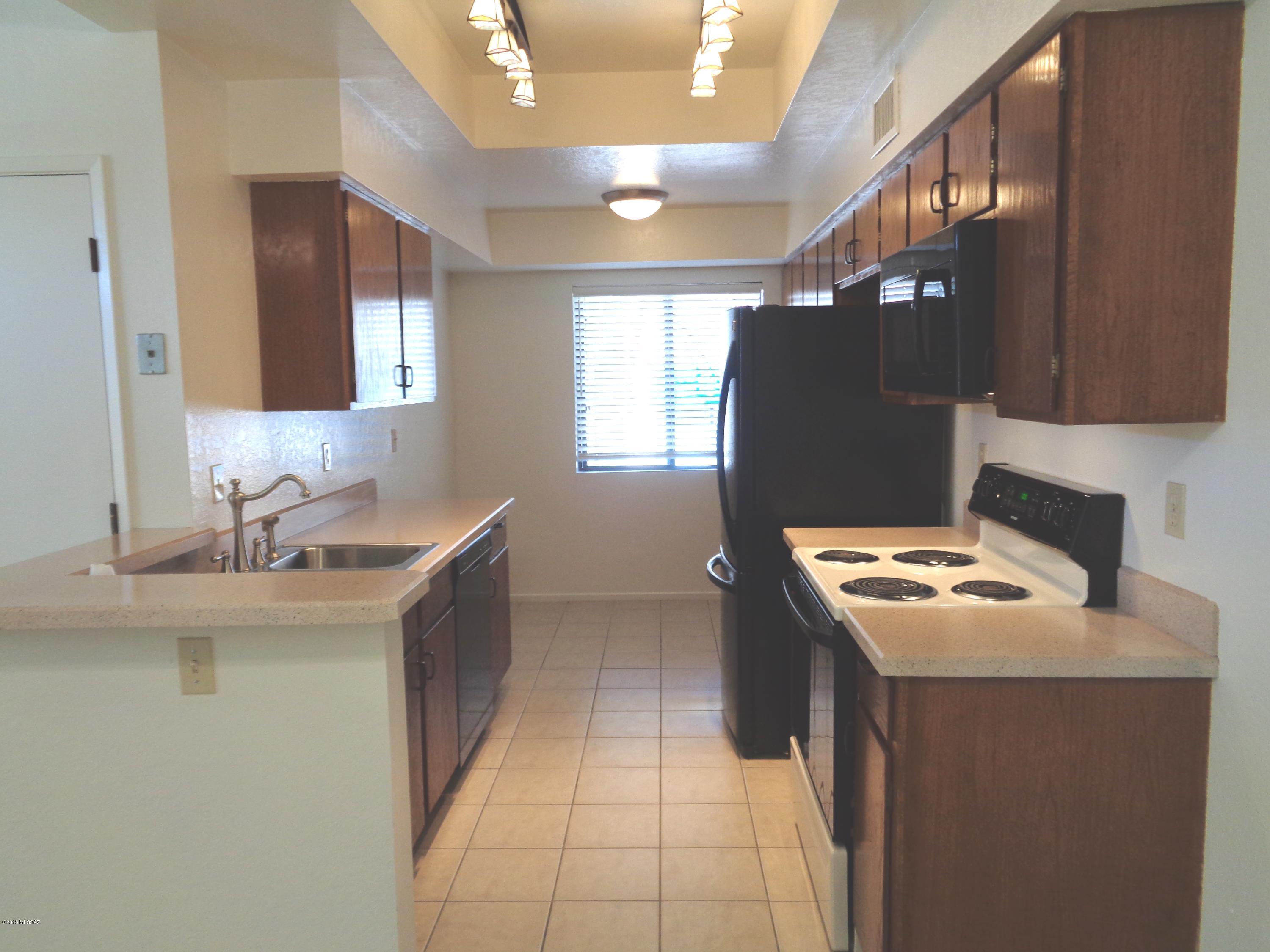 Summertree Condominiums (1-224) - Residential