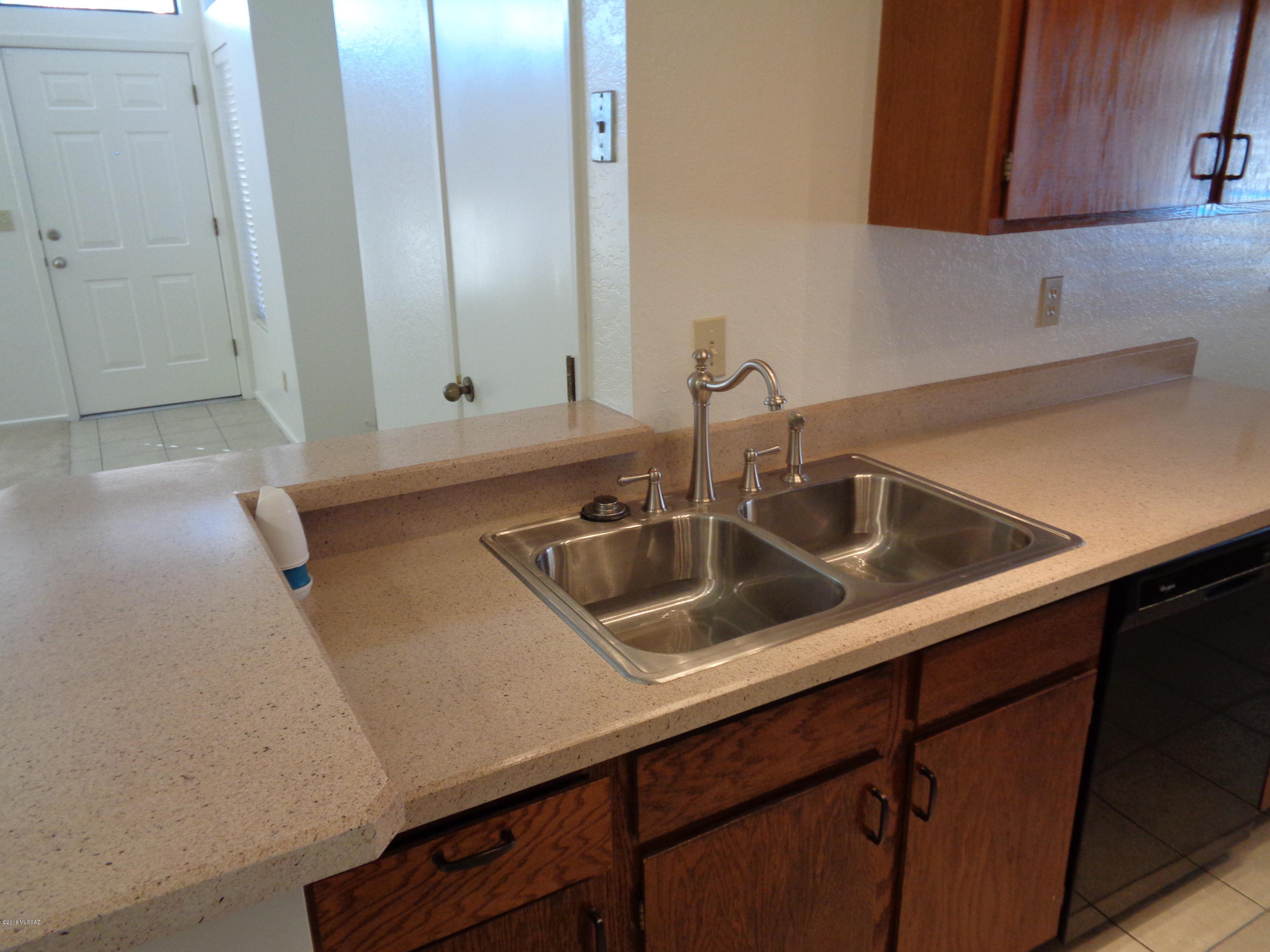 Summertree Condominiums (1-224) - Residential