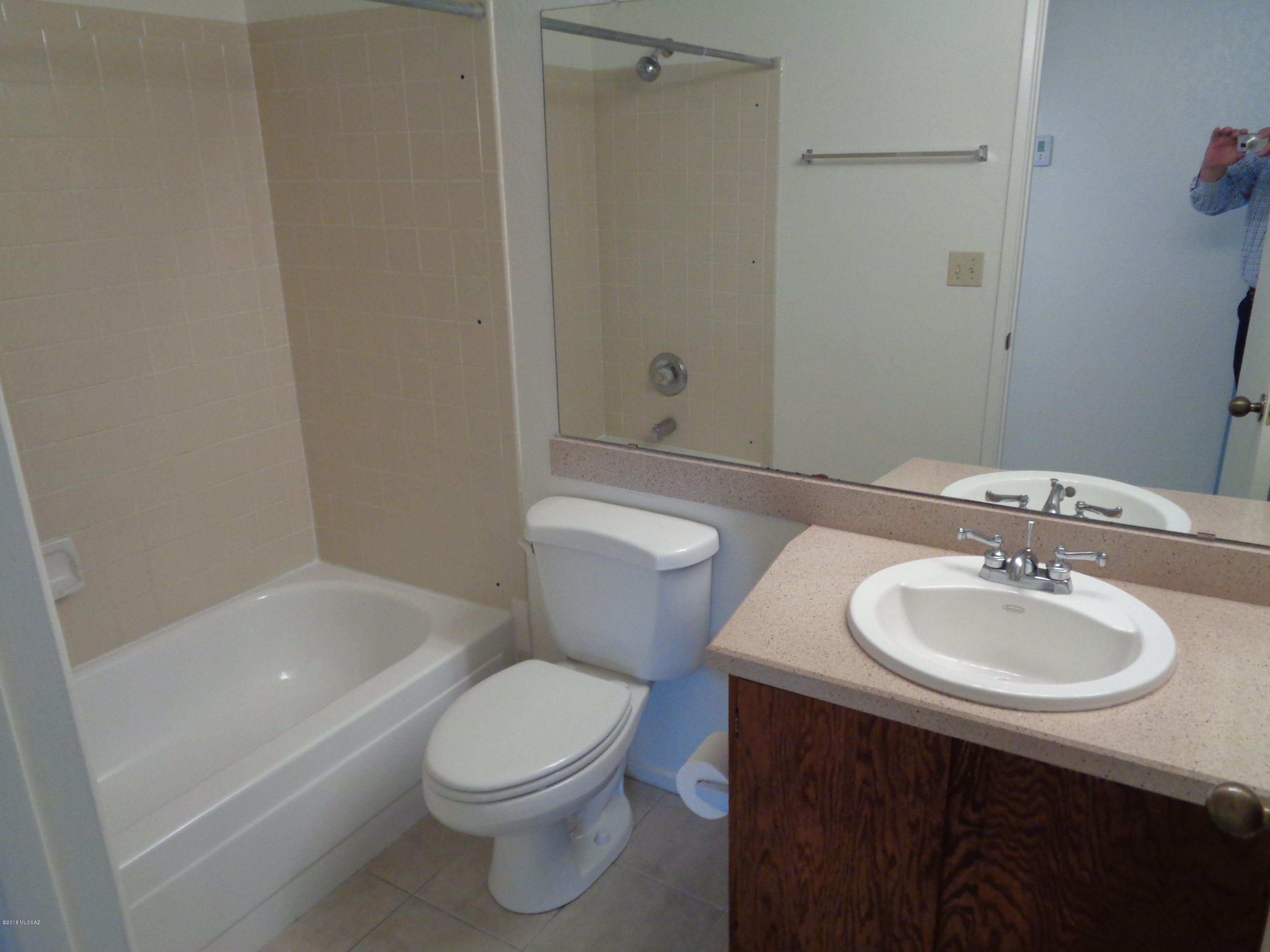 Summertree Condominiums (1-224) - Residential