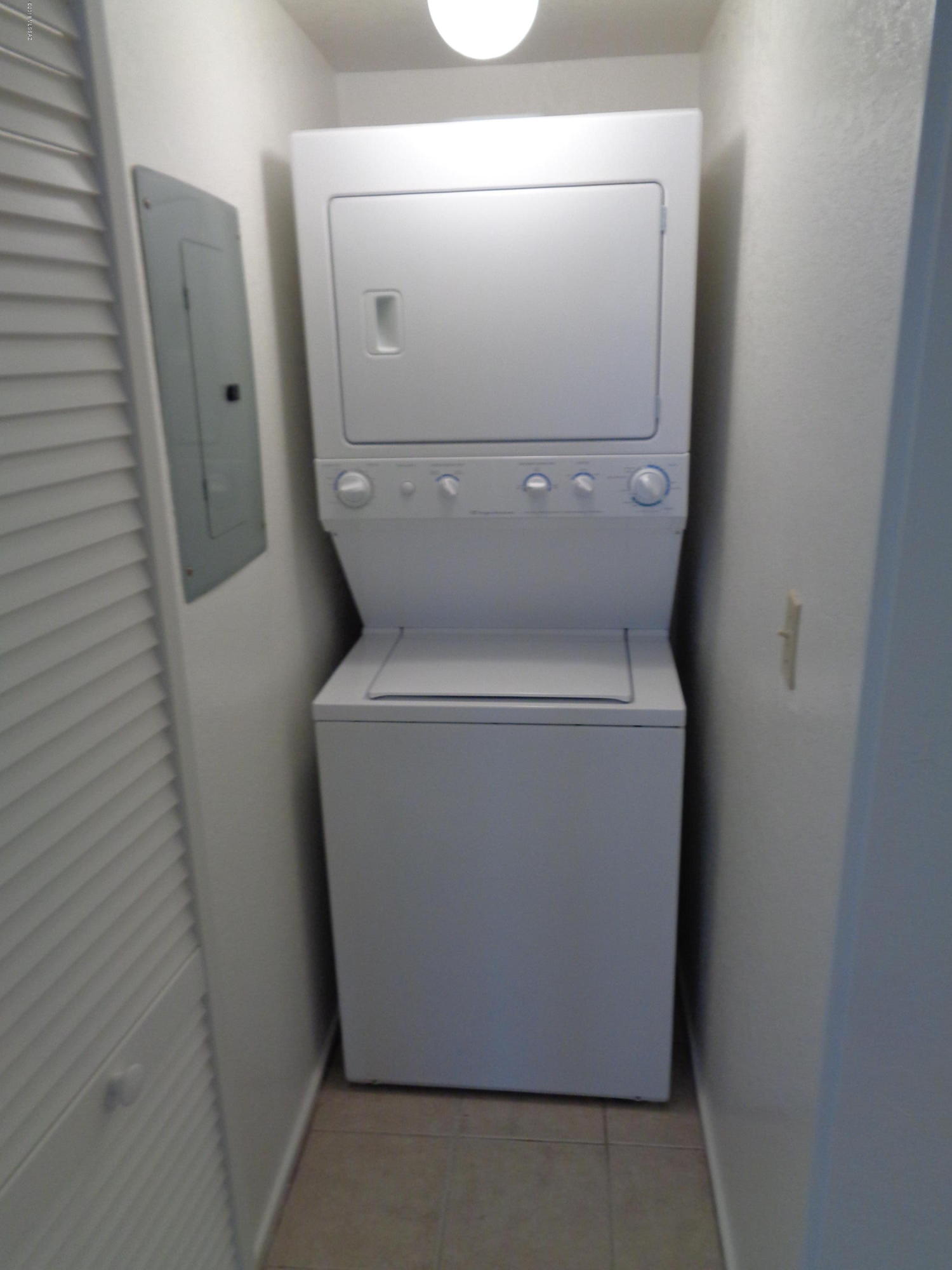 Summertree Condominiums (1-224) - Residential