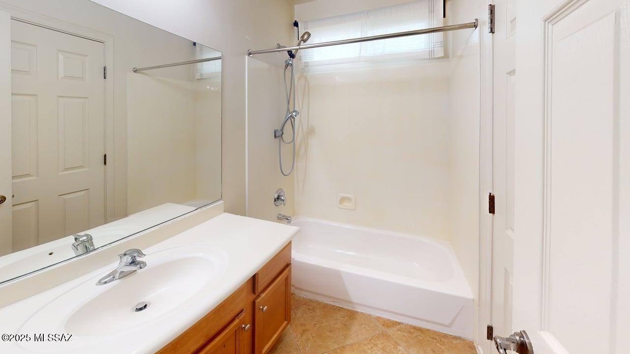 Paseo del Rio - Residential Lease