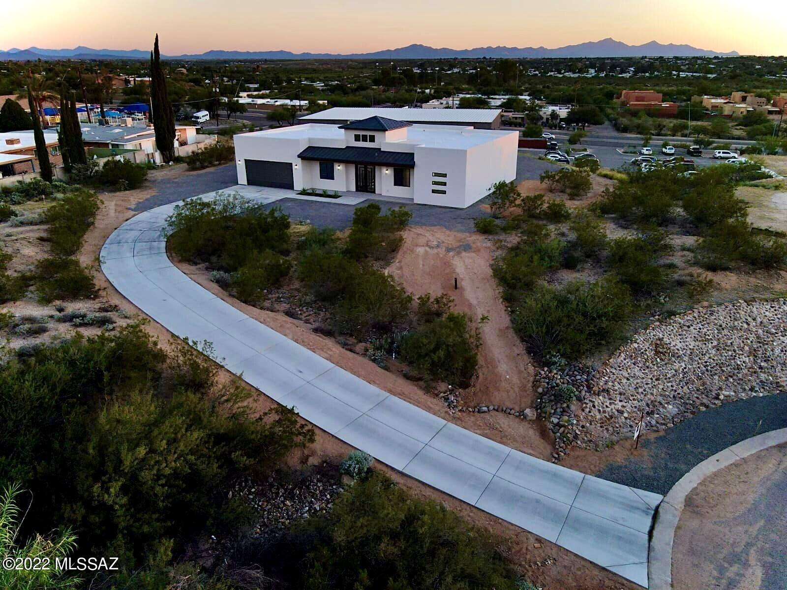 Casa Rica (1-82) - Residential