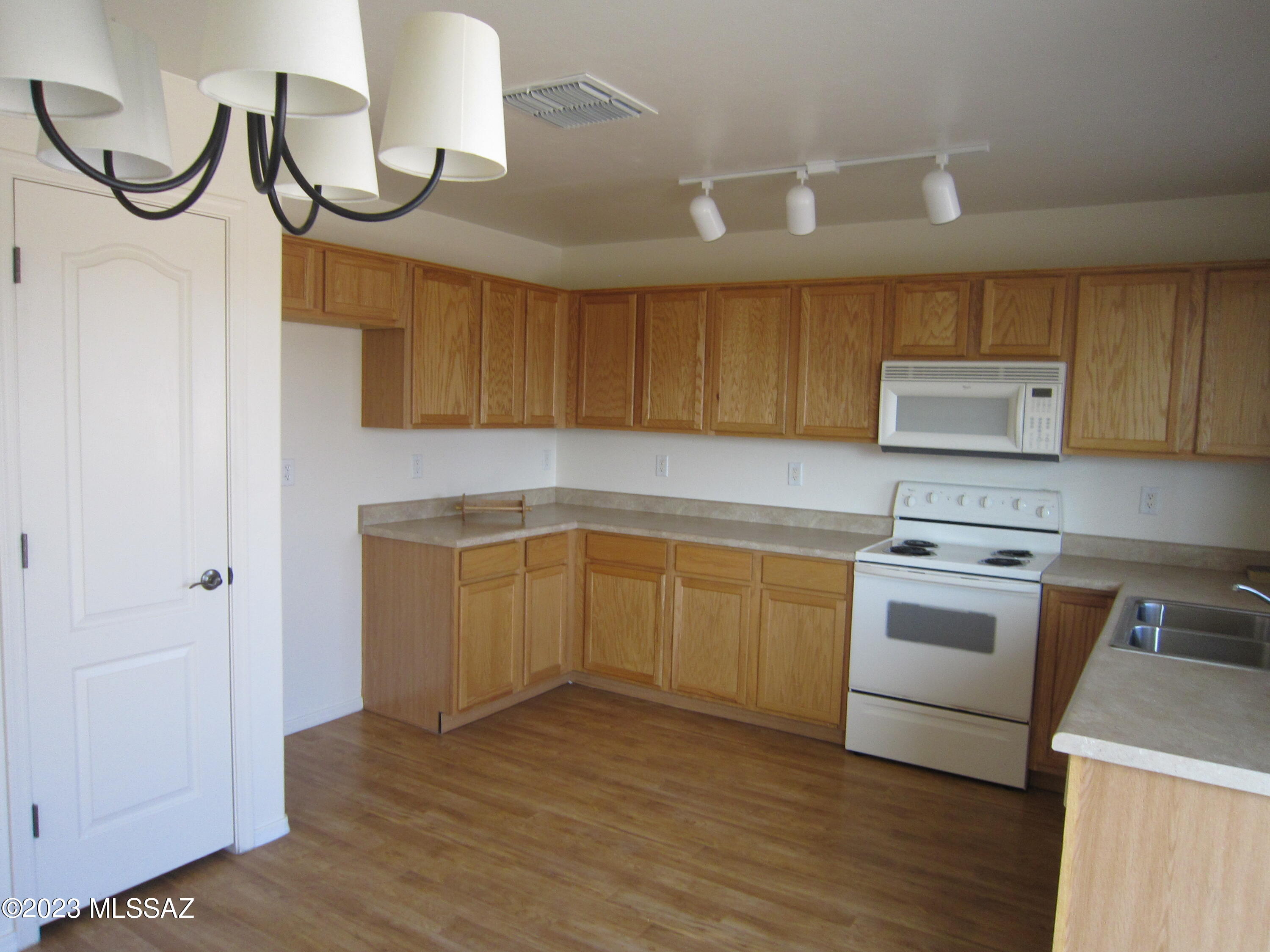 Rancho Paraiso (1-183) - Residential Lease