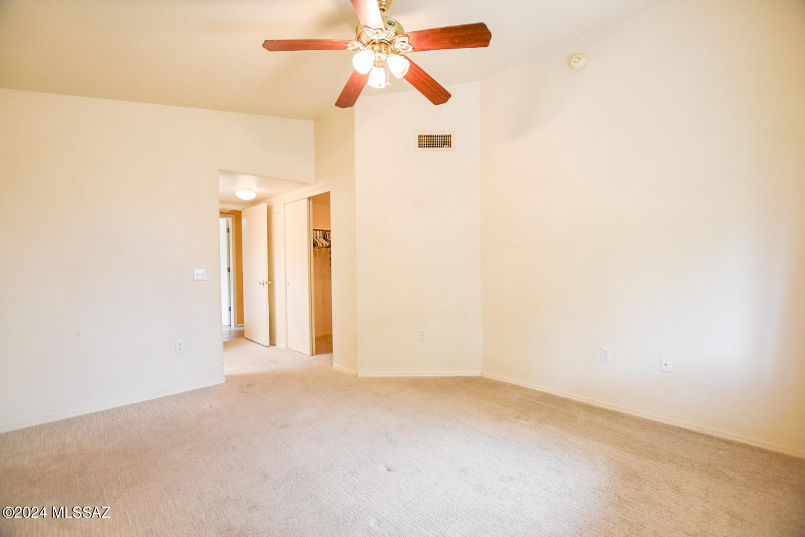 Mountain View Manor - Residential
