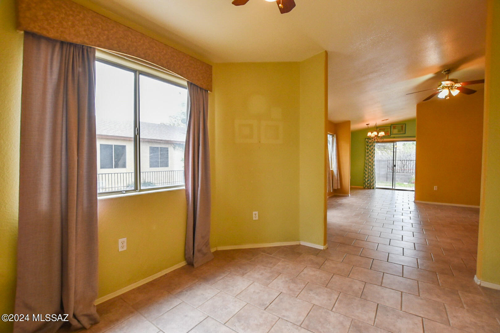 Mountain View Manor - Residential