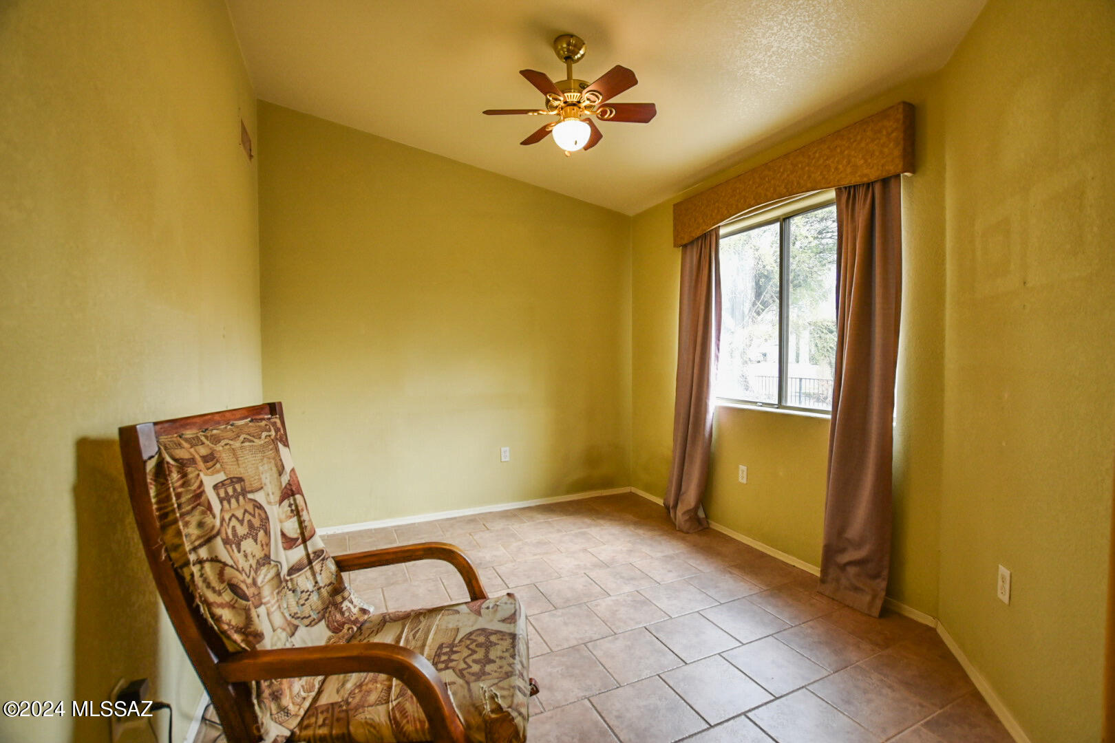 Mountain View Manor - Residential